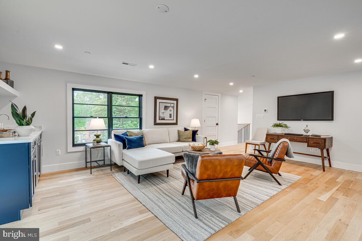 Real estate listing preview #31