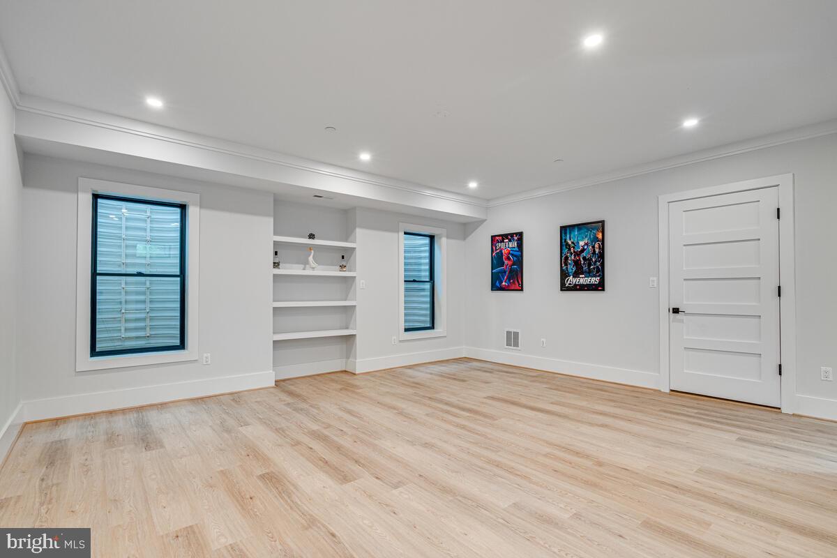 Real estate listing preview #36