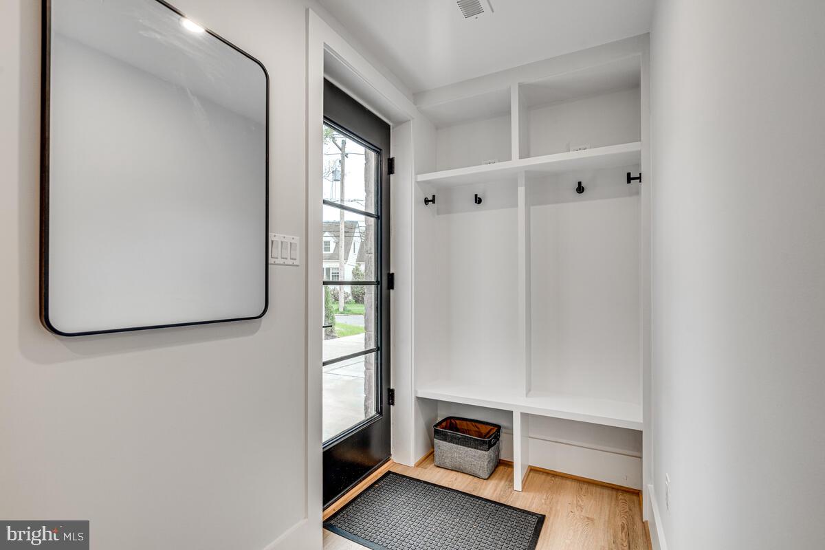 Real estate listing preview #39