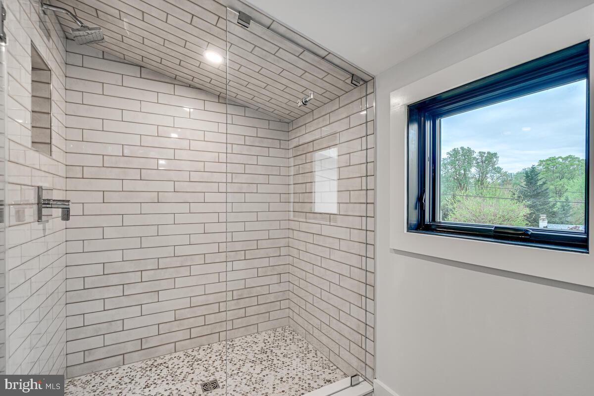 Real estate listing preview #30