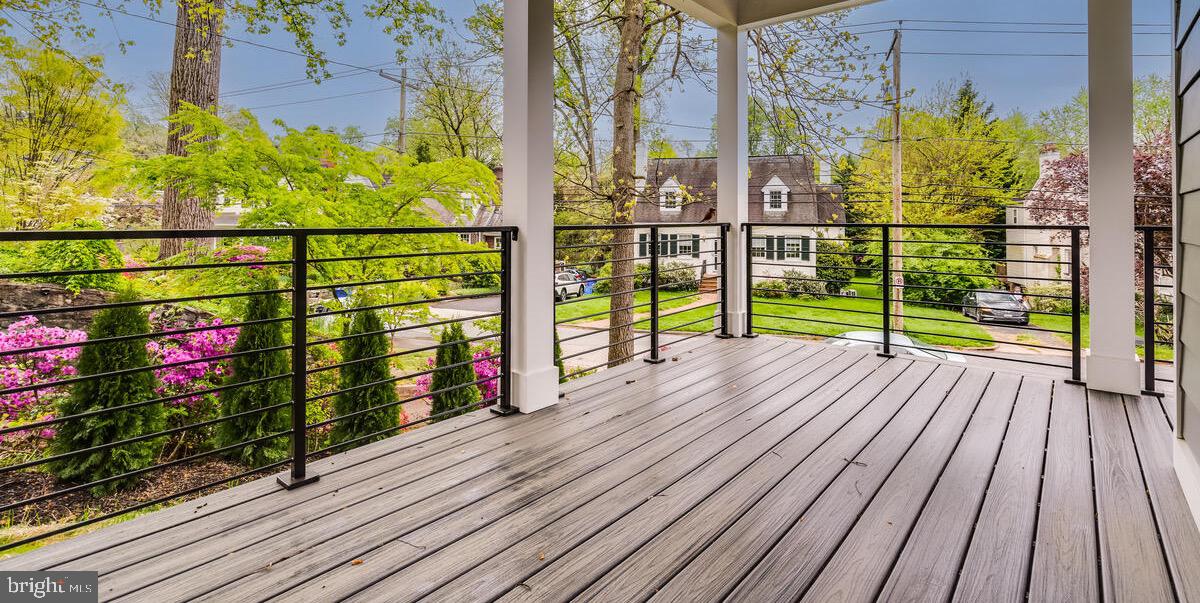 Real estate listing preview #12