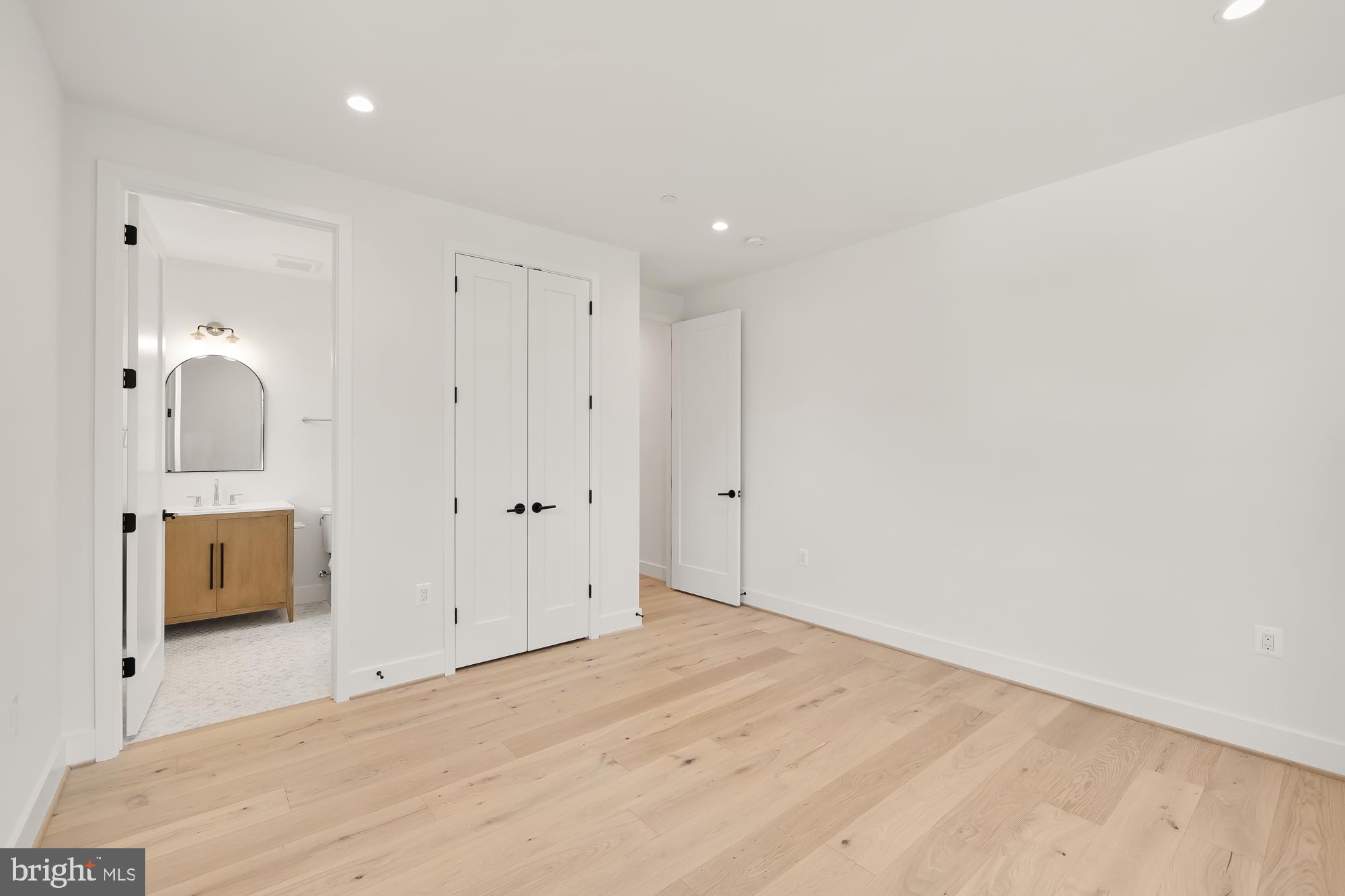 Real estate listing preview #49