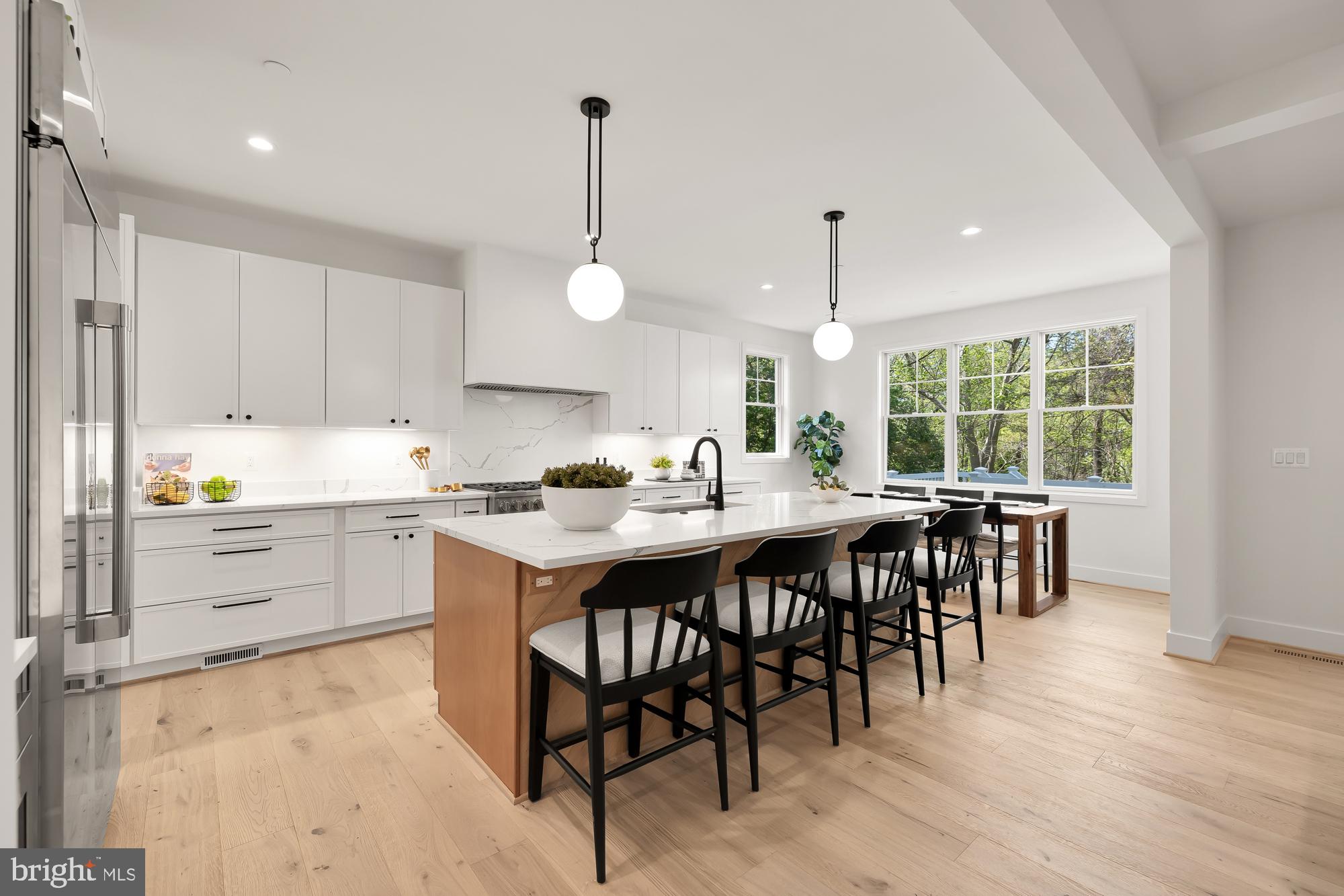 Real estate listing preview #8