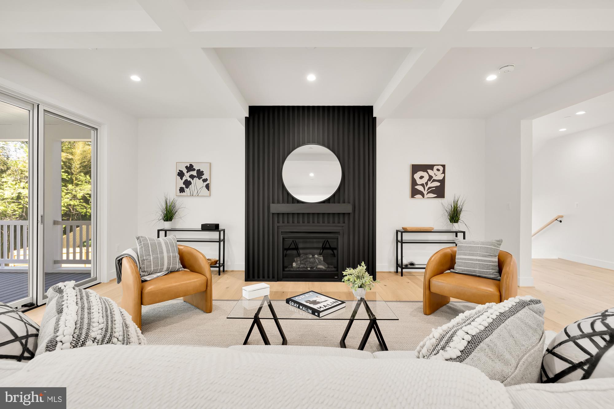 Real estate listing preview #16