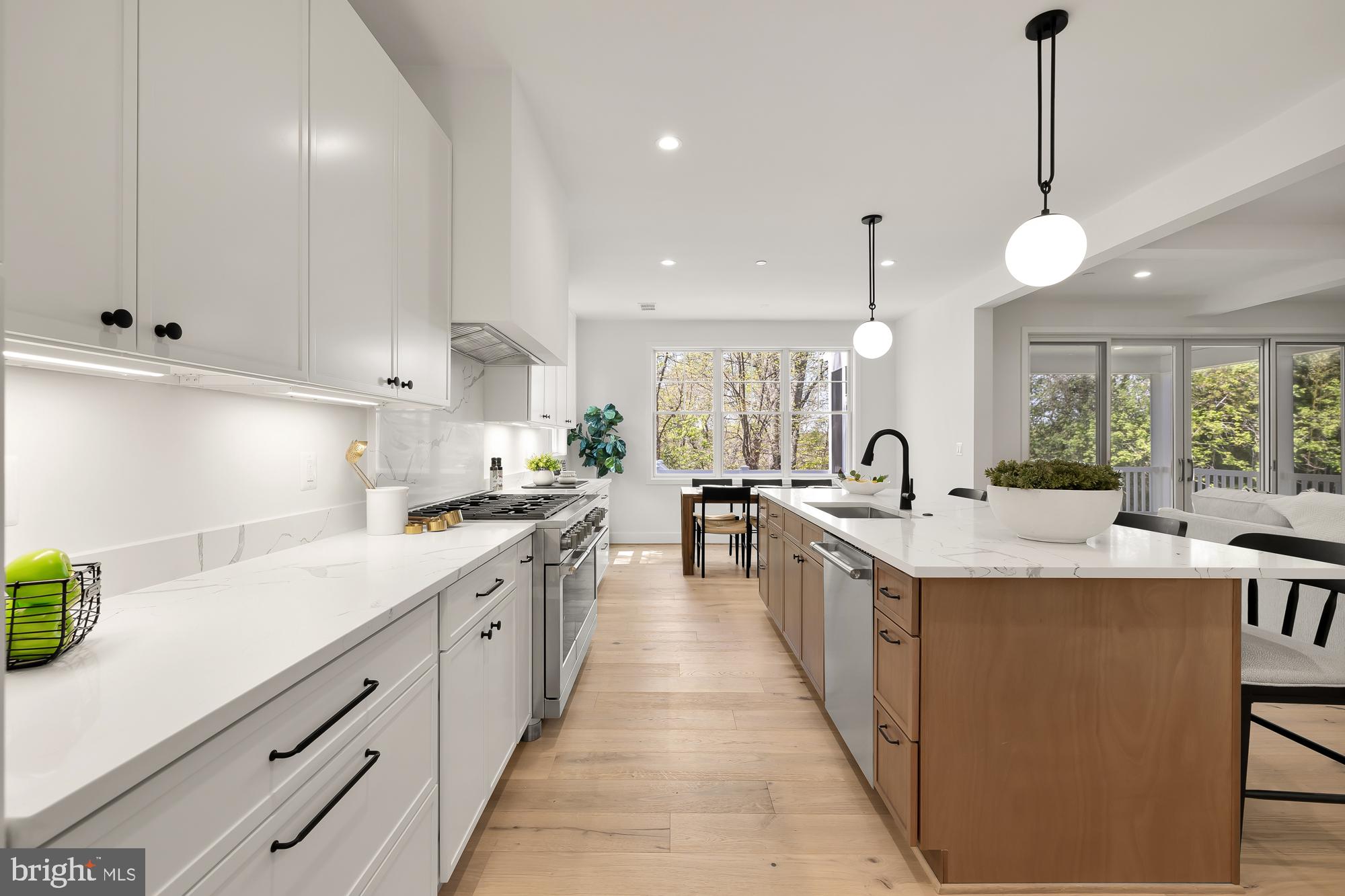 Real estate listing preview #11