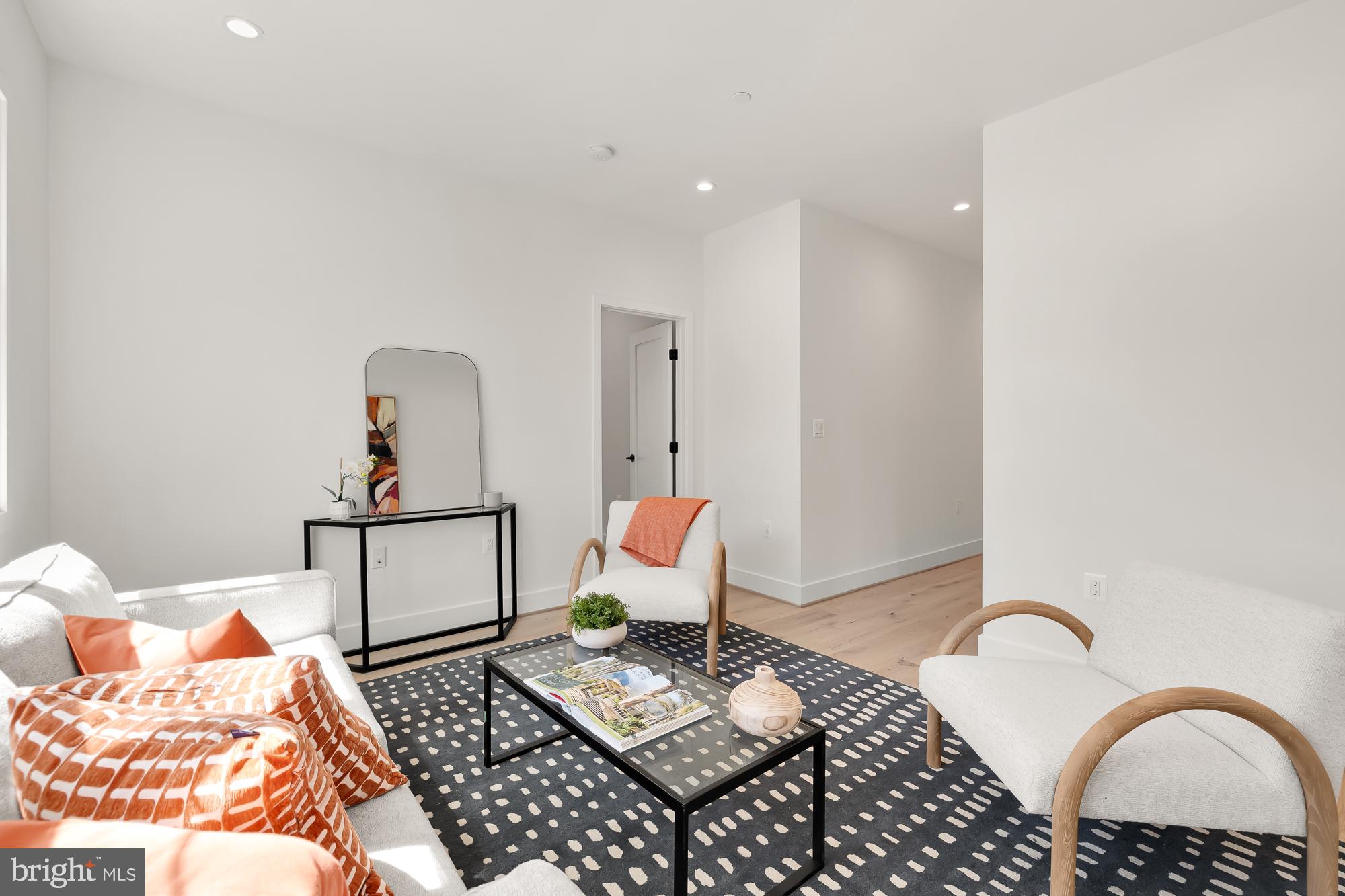 Real estate listing preview #34