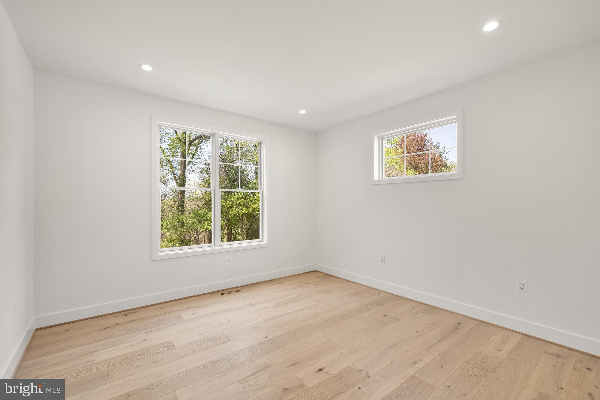 Real estate listing preview #48