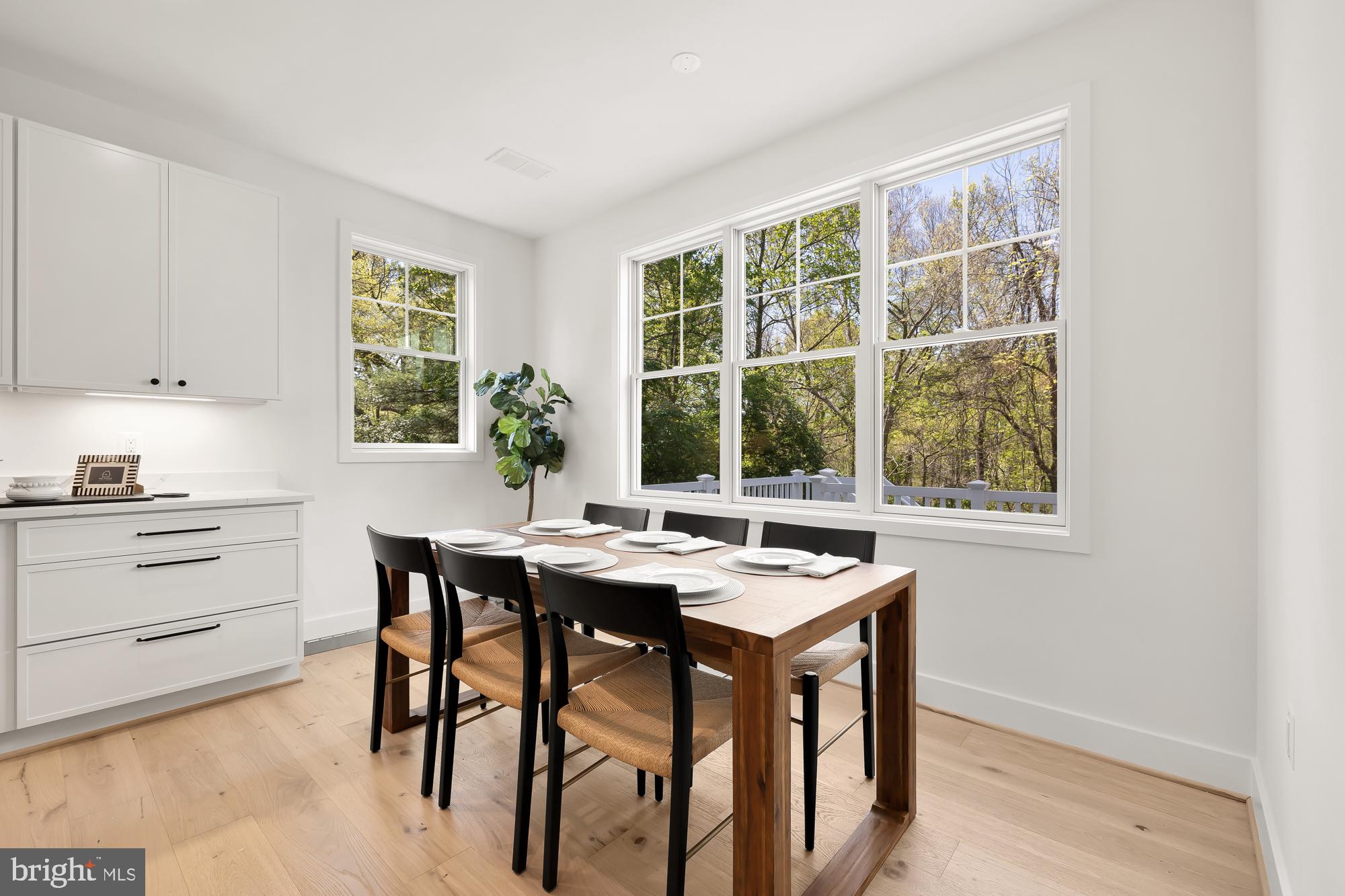 Real estate listing preview #12