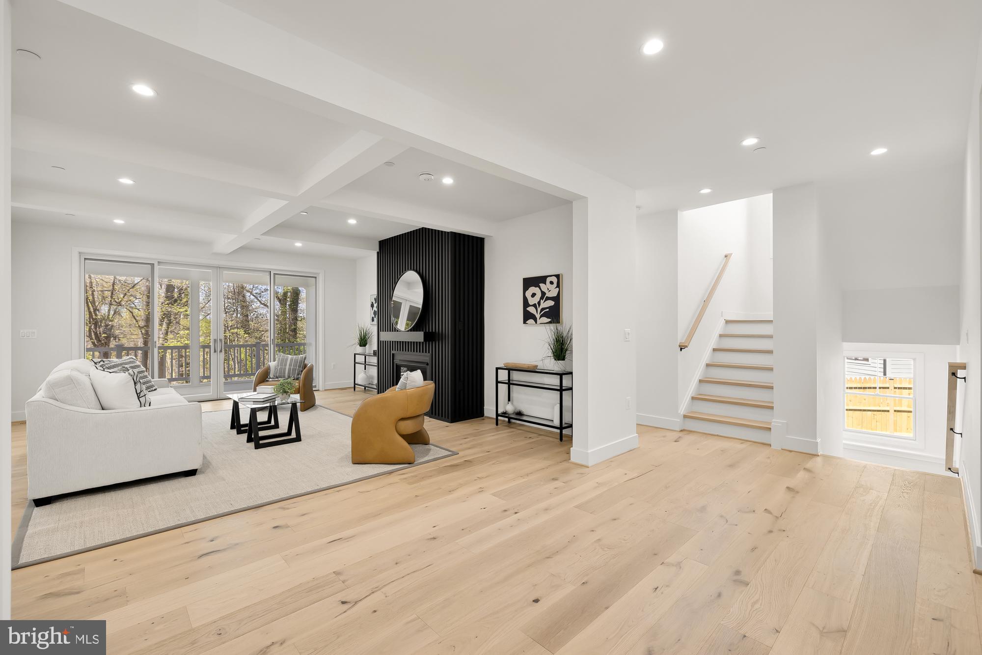 Real estate listing preview #18