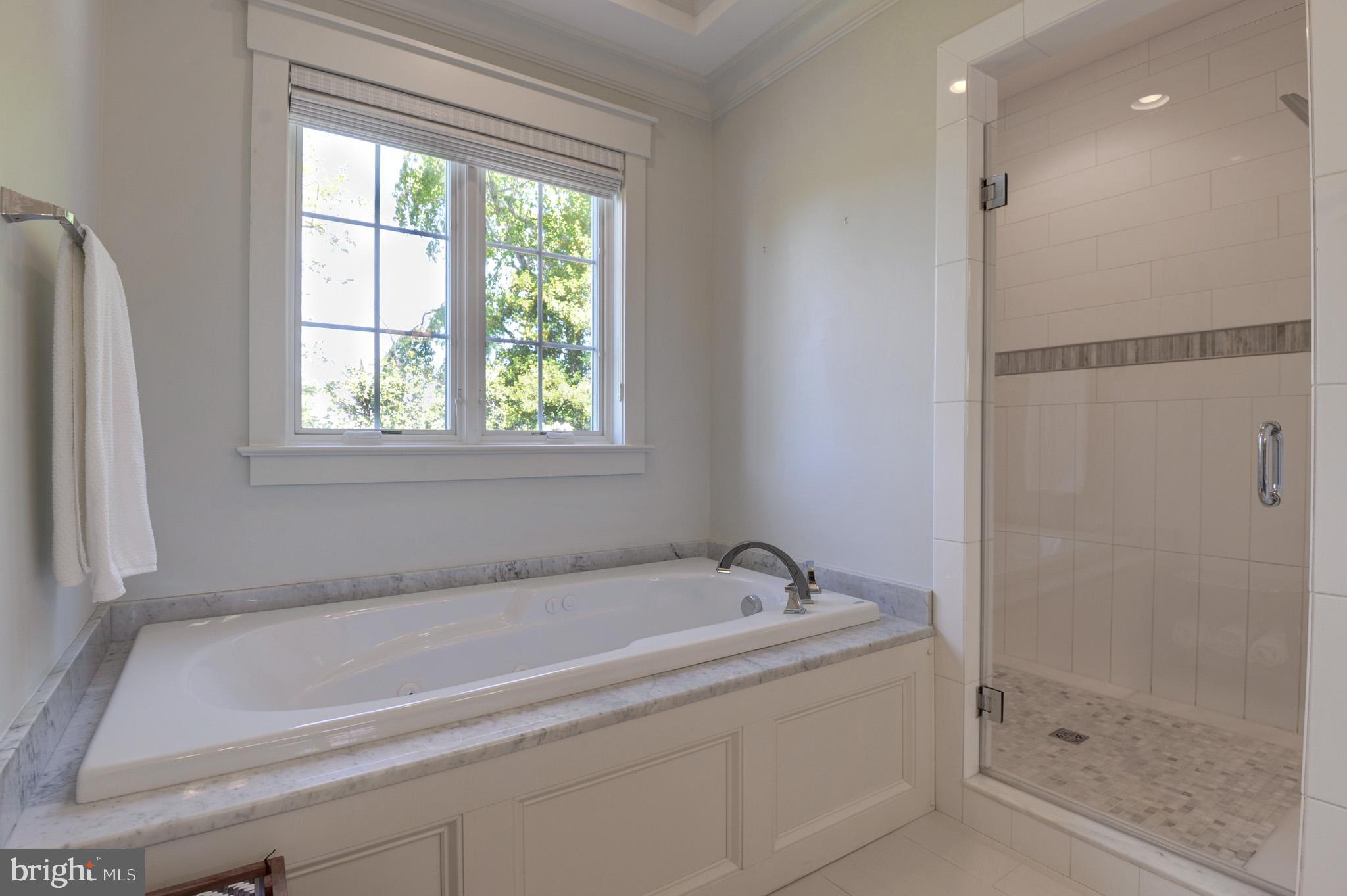 Real estate listing preview #32