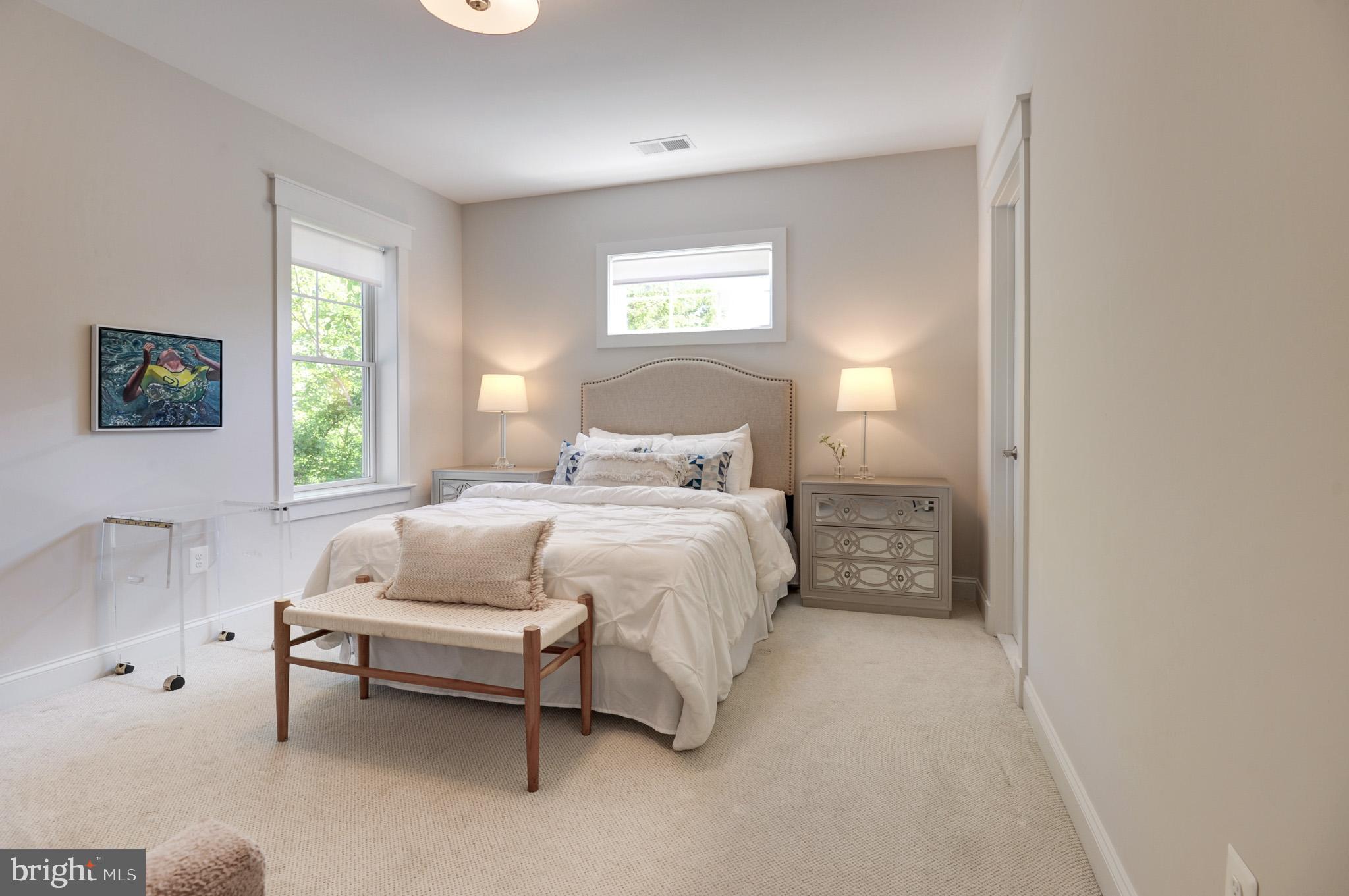 Real estate listing preview #34