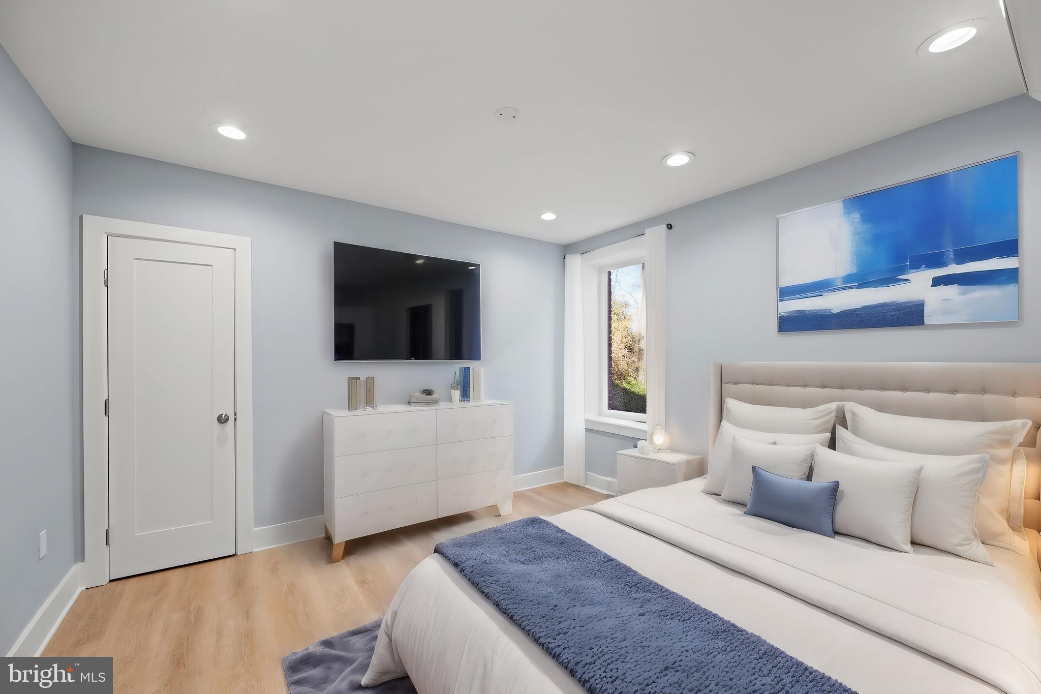 Real estate listing preview #4