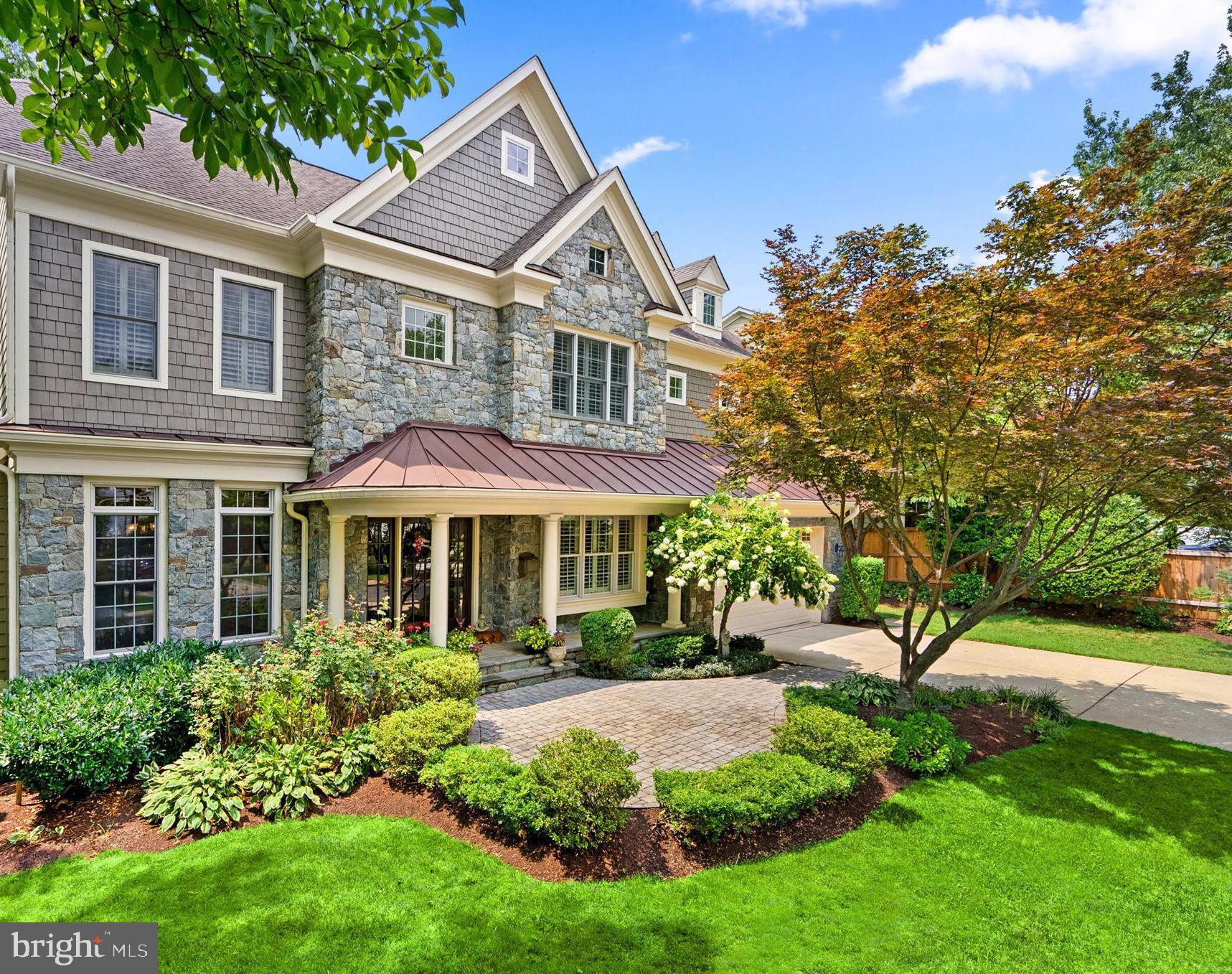 Real estate listing preview #2