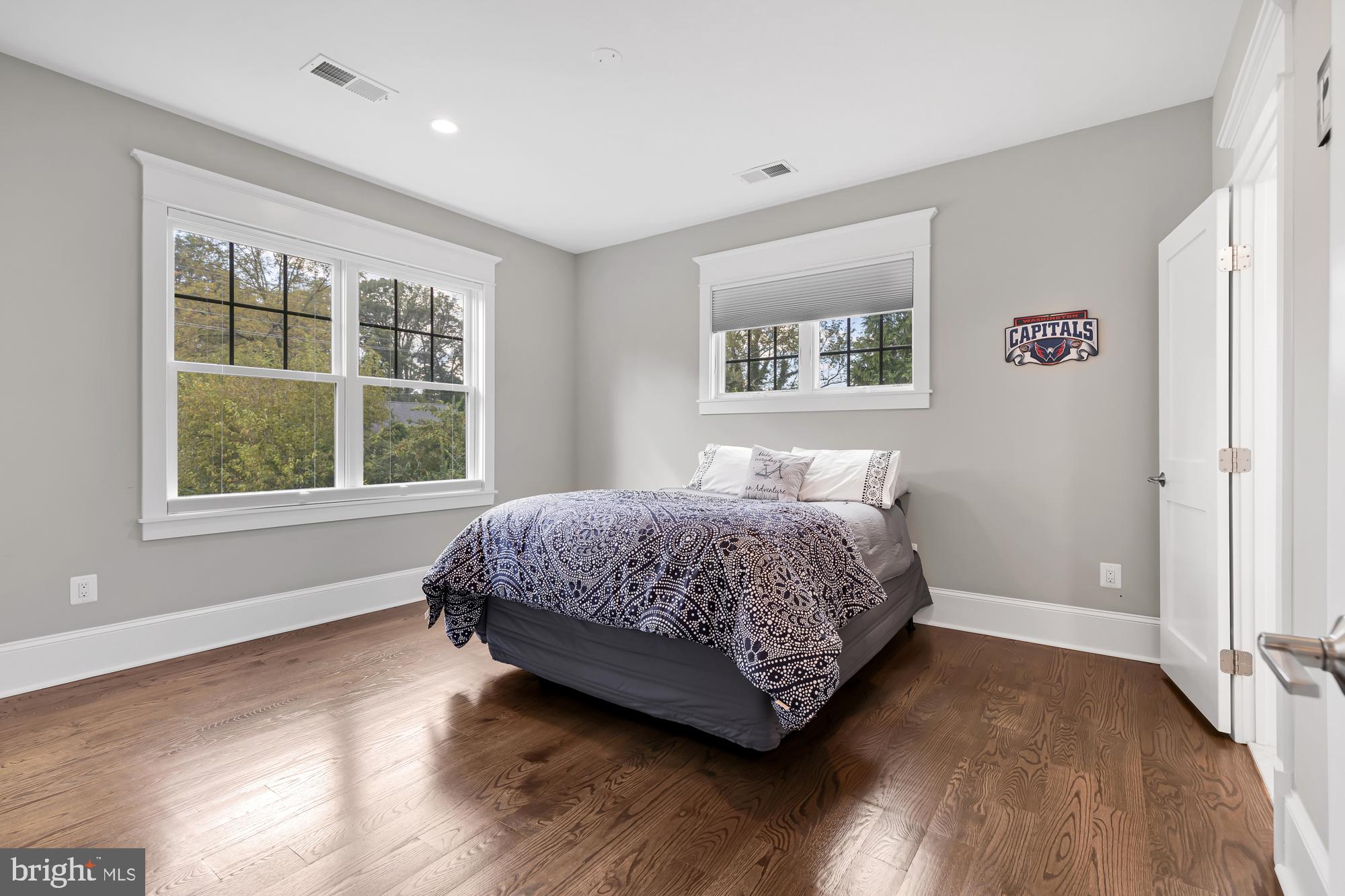 Real estate listing preview #39