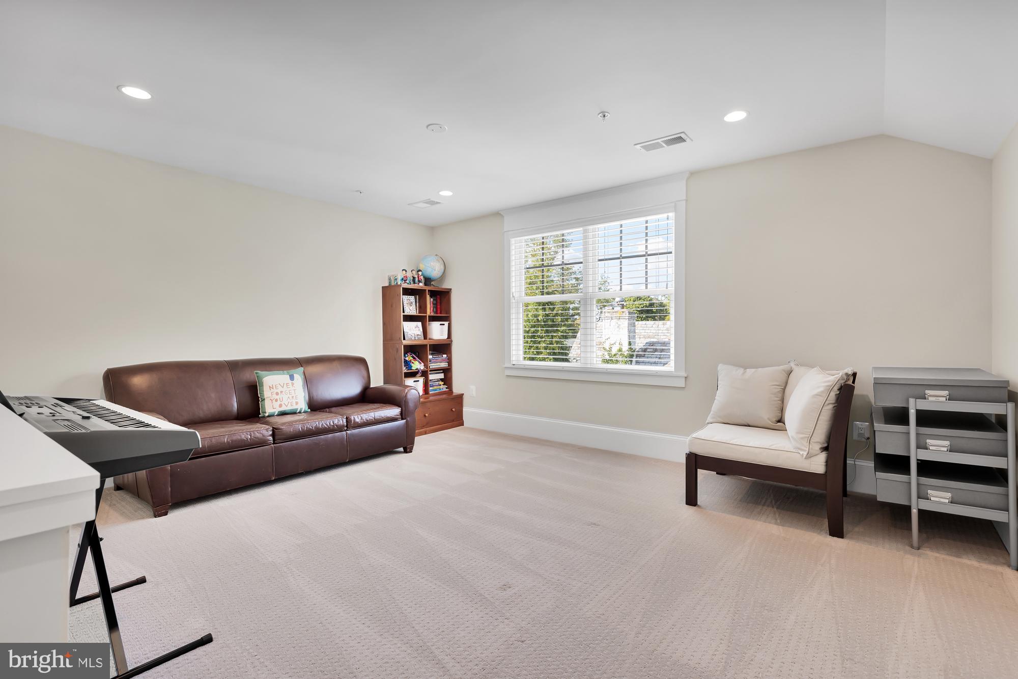 Real estate listing preview #46