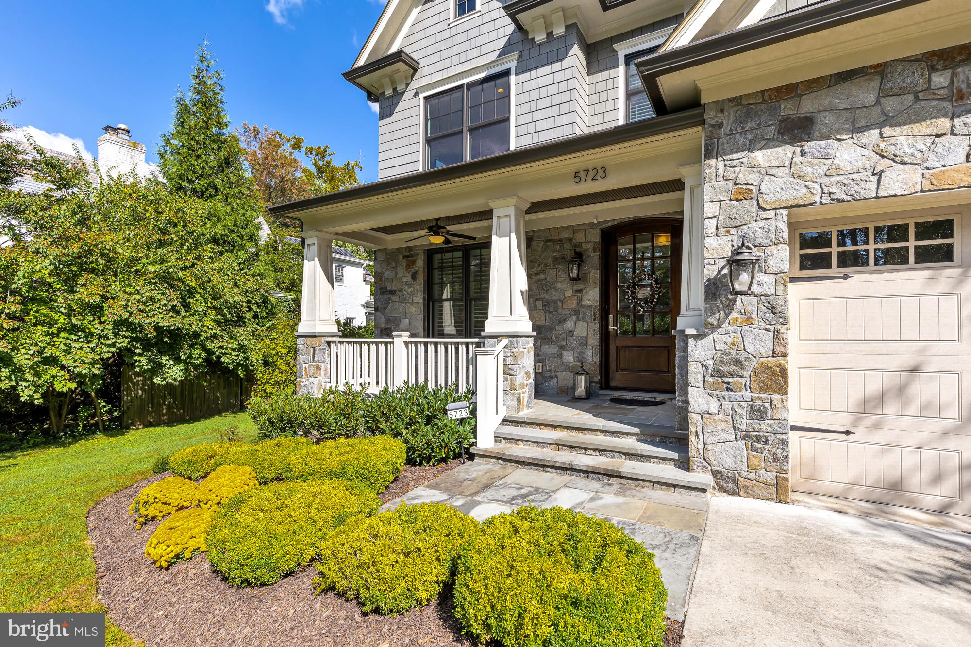 Real estate listing preview #4