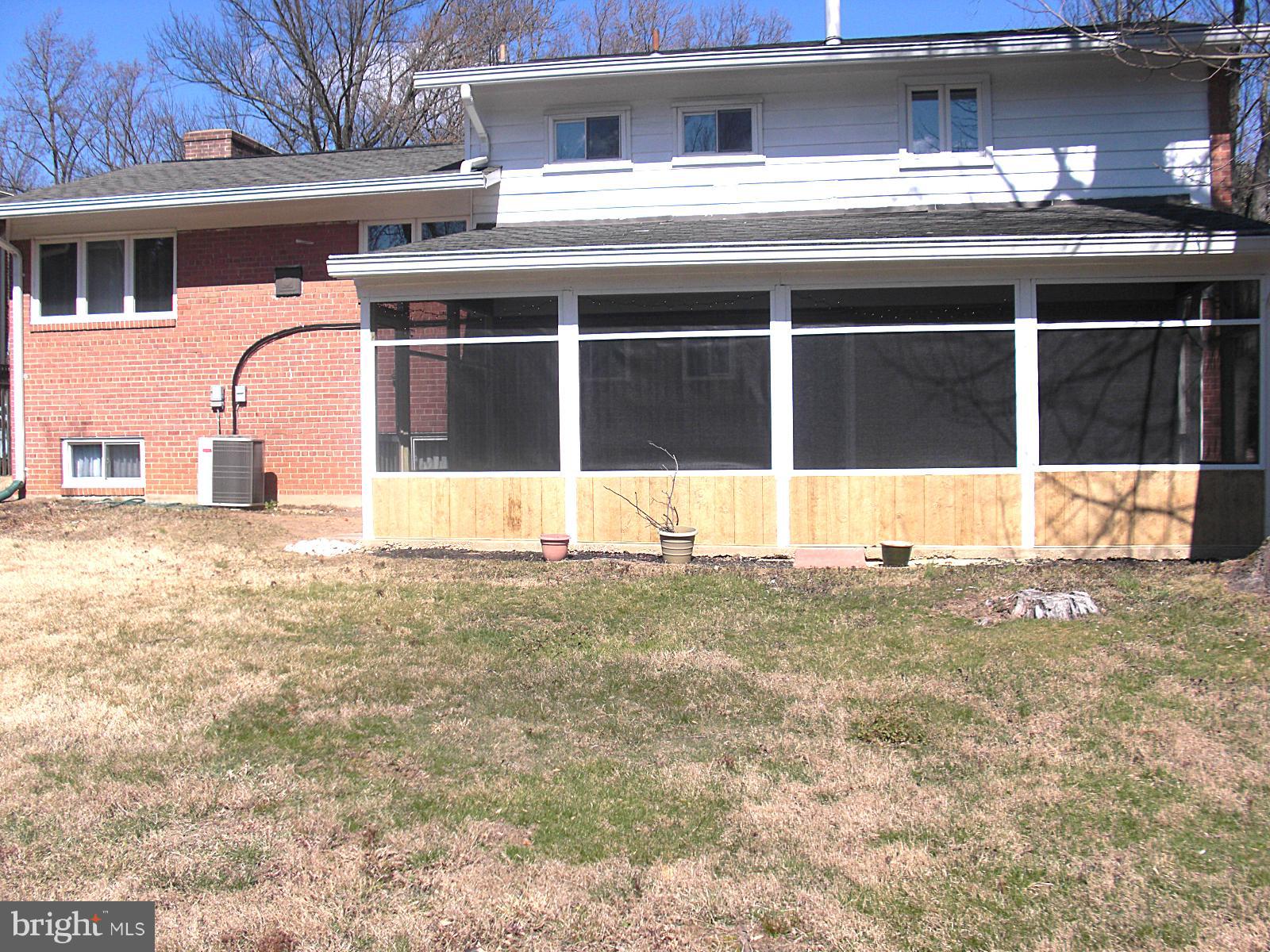 Real estate listing preview #2