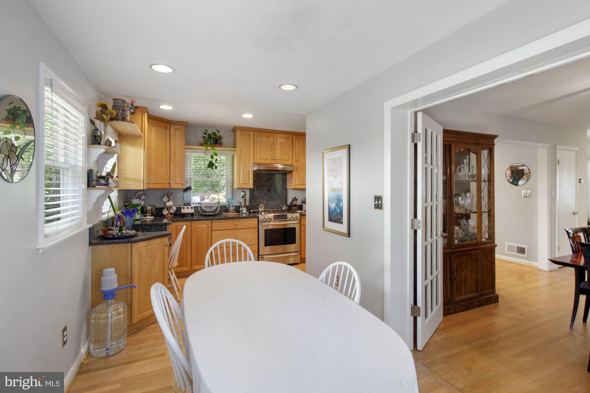 Real estate listing preview #16