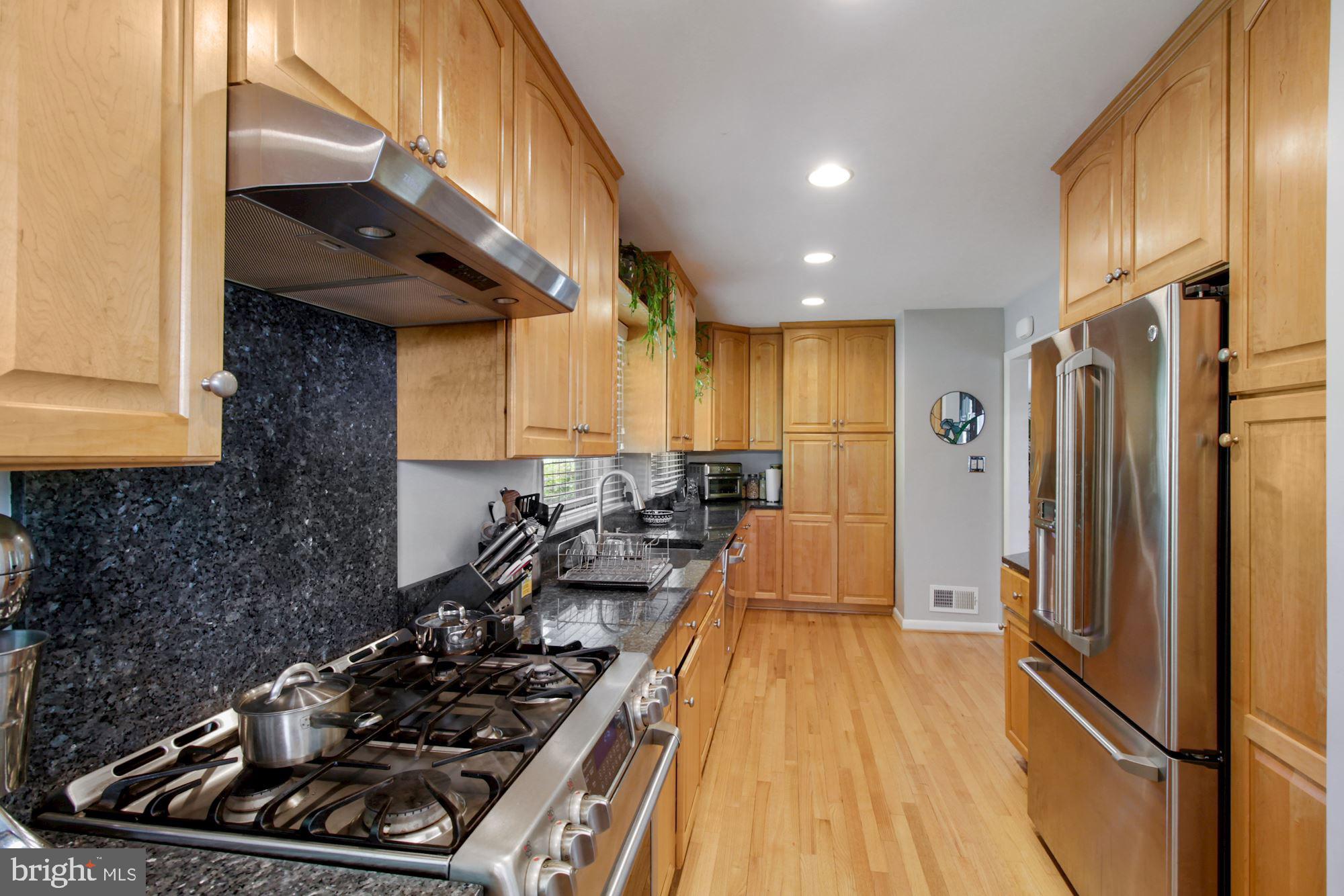 Real estate listing preview #14