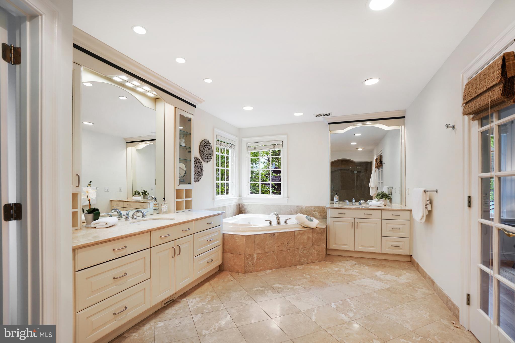 Real estate listing preview #19