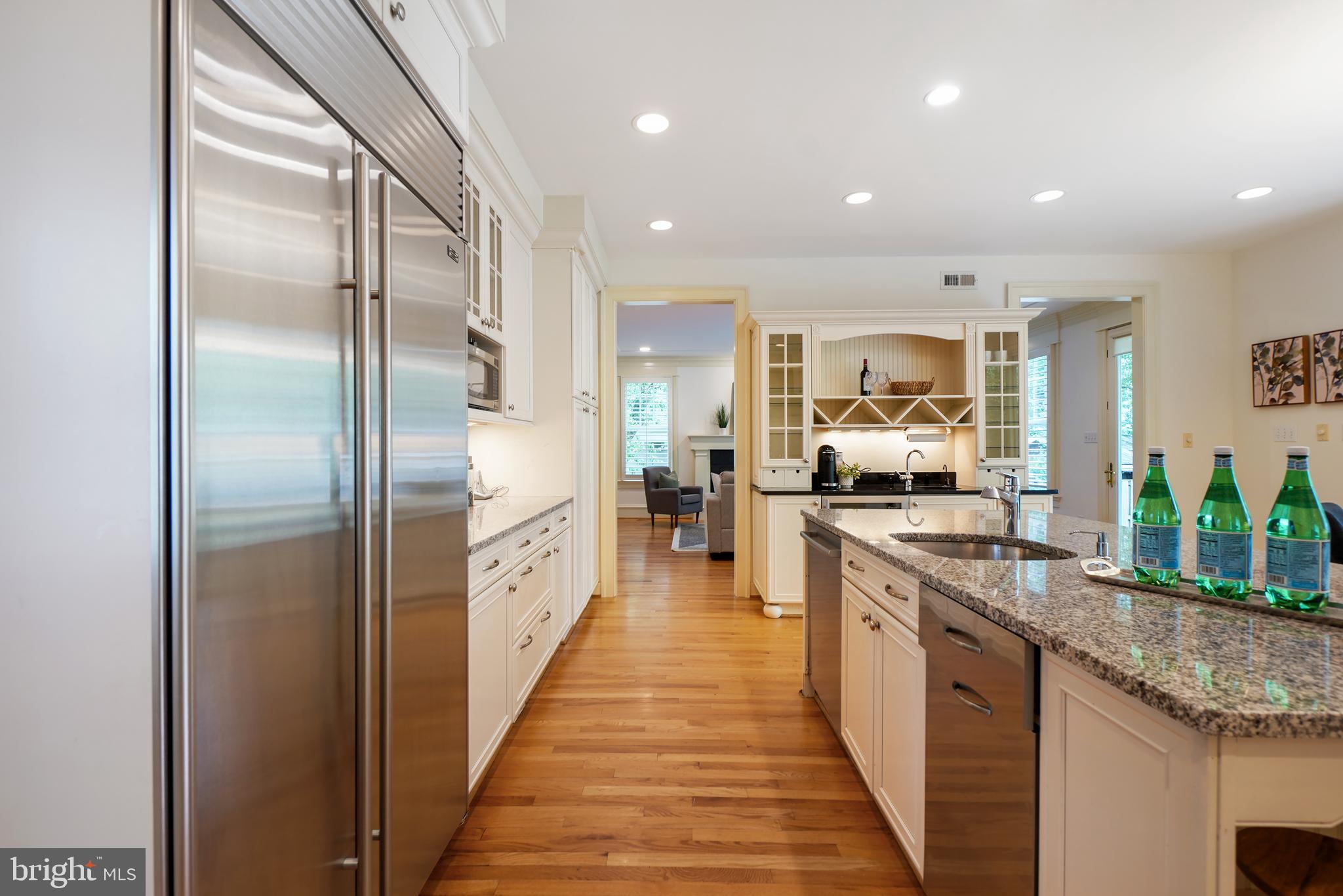 Real estate listing preview #12