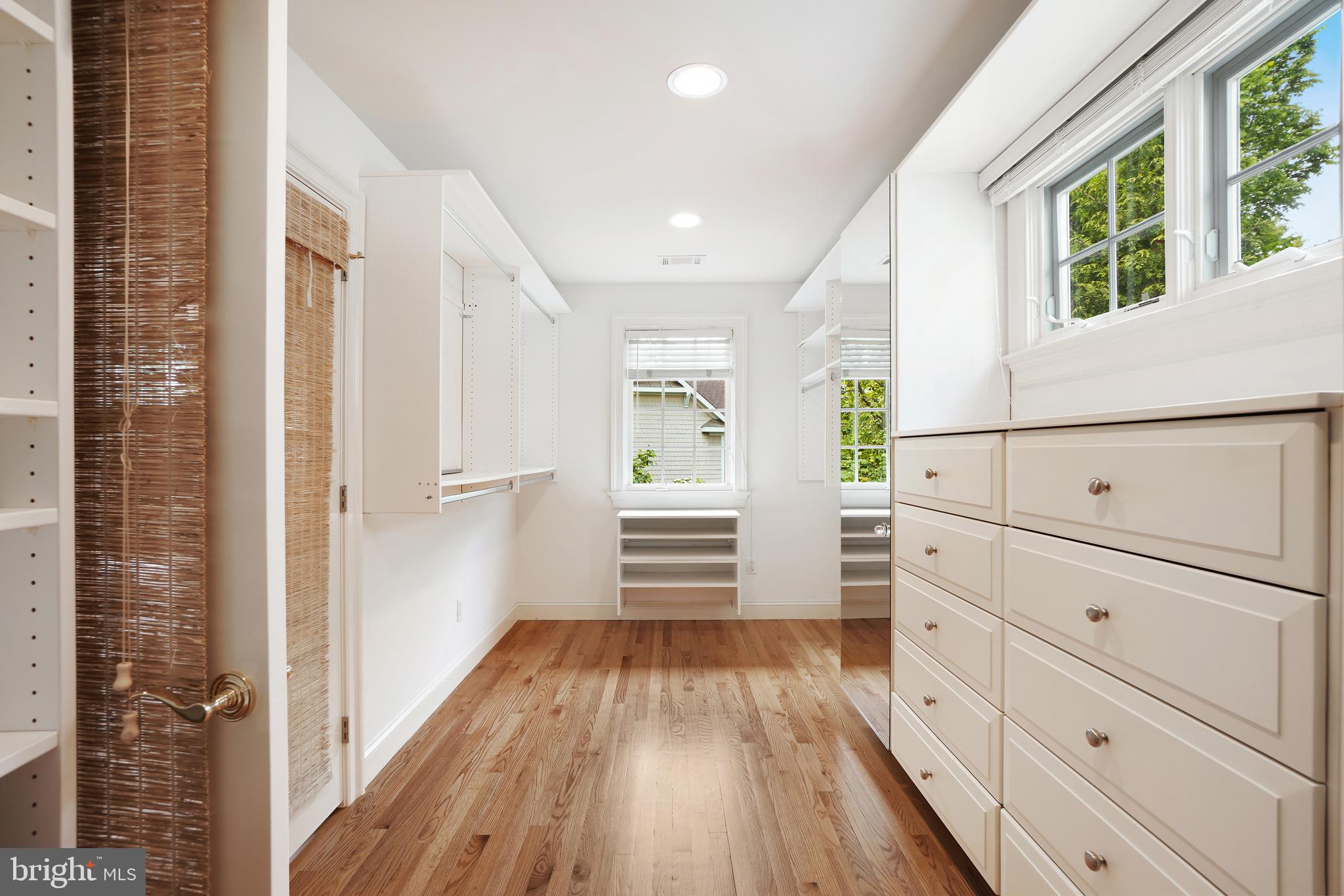 Real estate listing preview #18