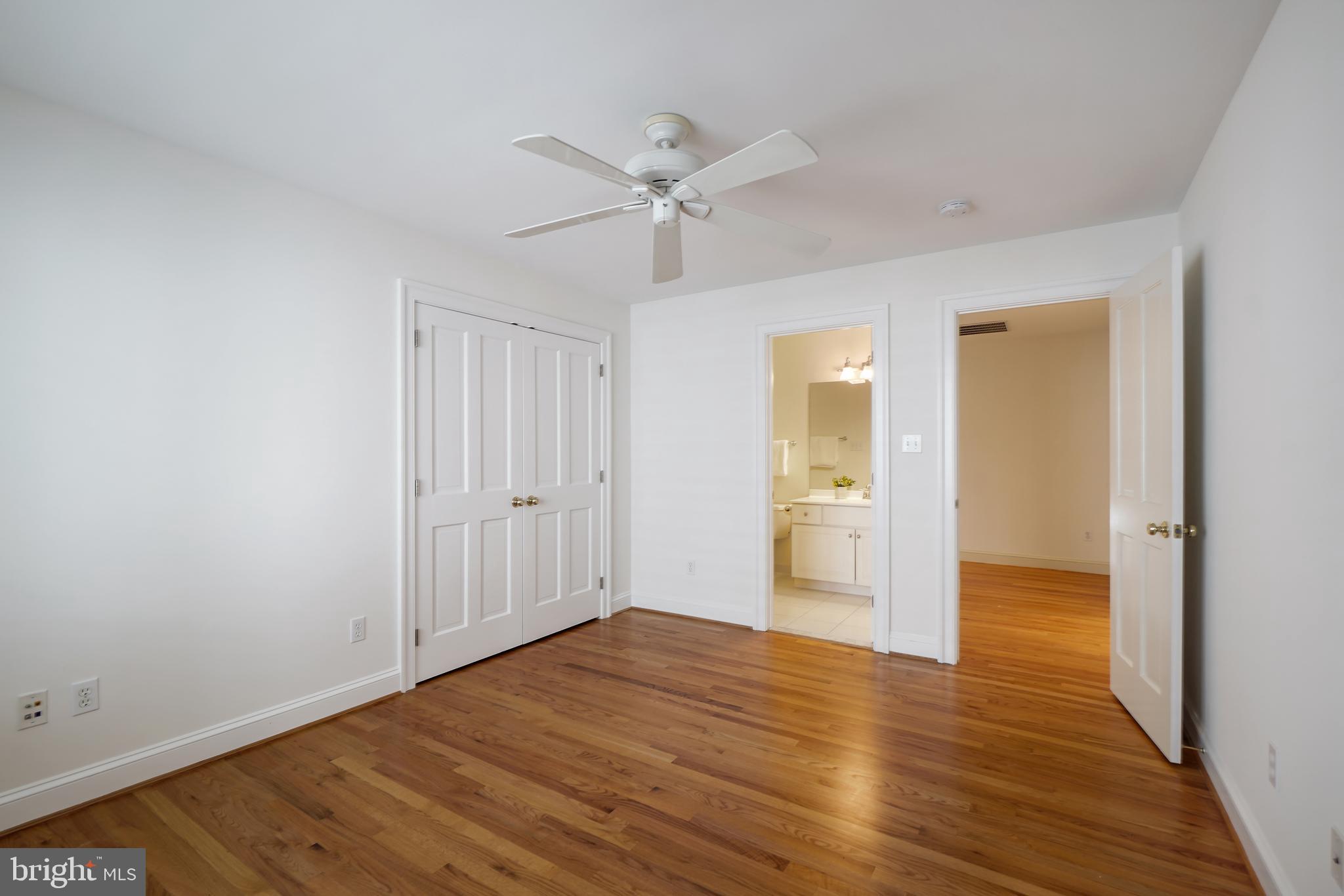 Real estate listing preview #24