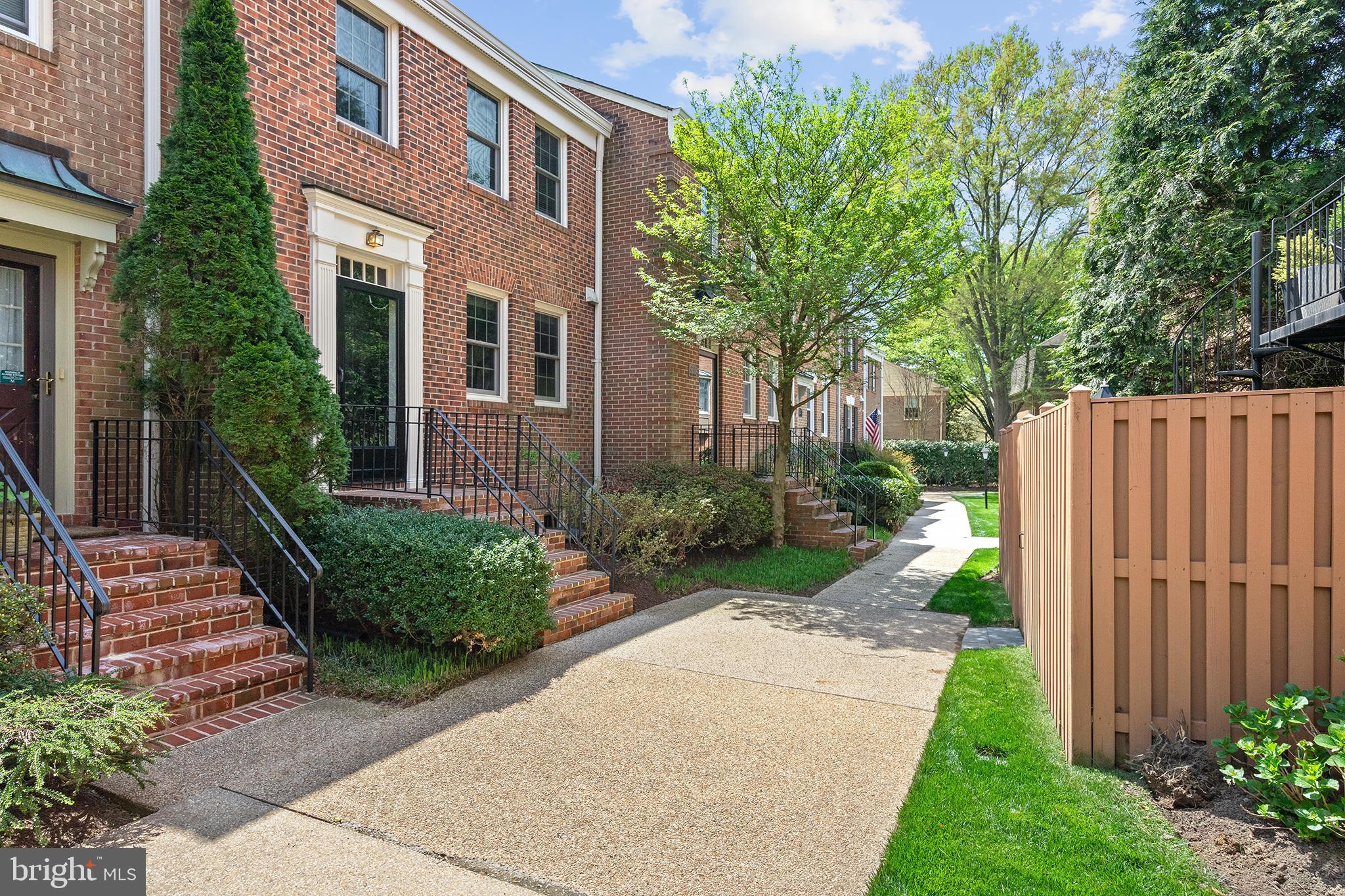 Real estate listing preview #2