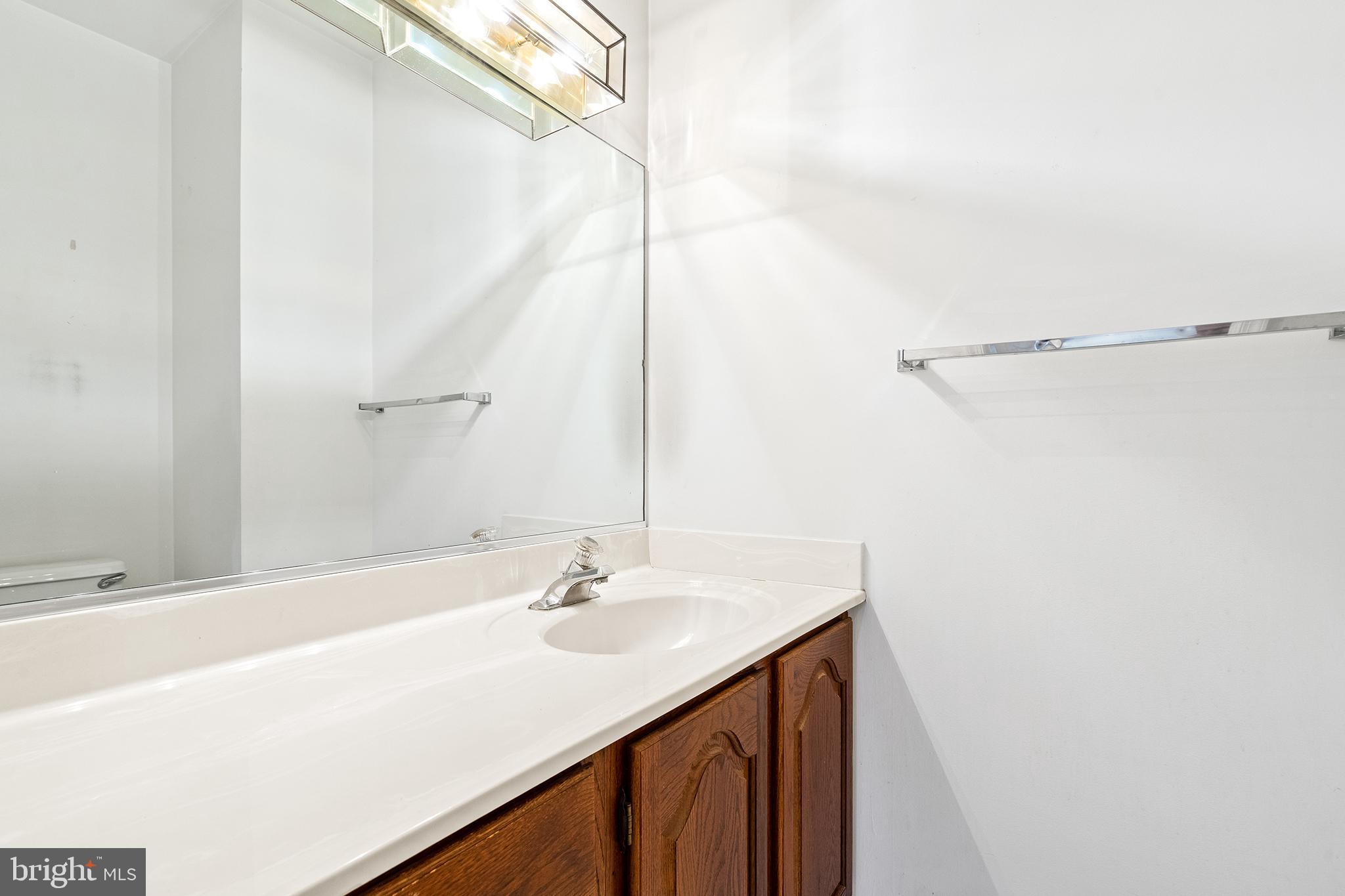 Real estate listing preview #8