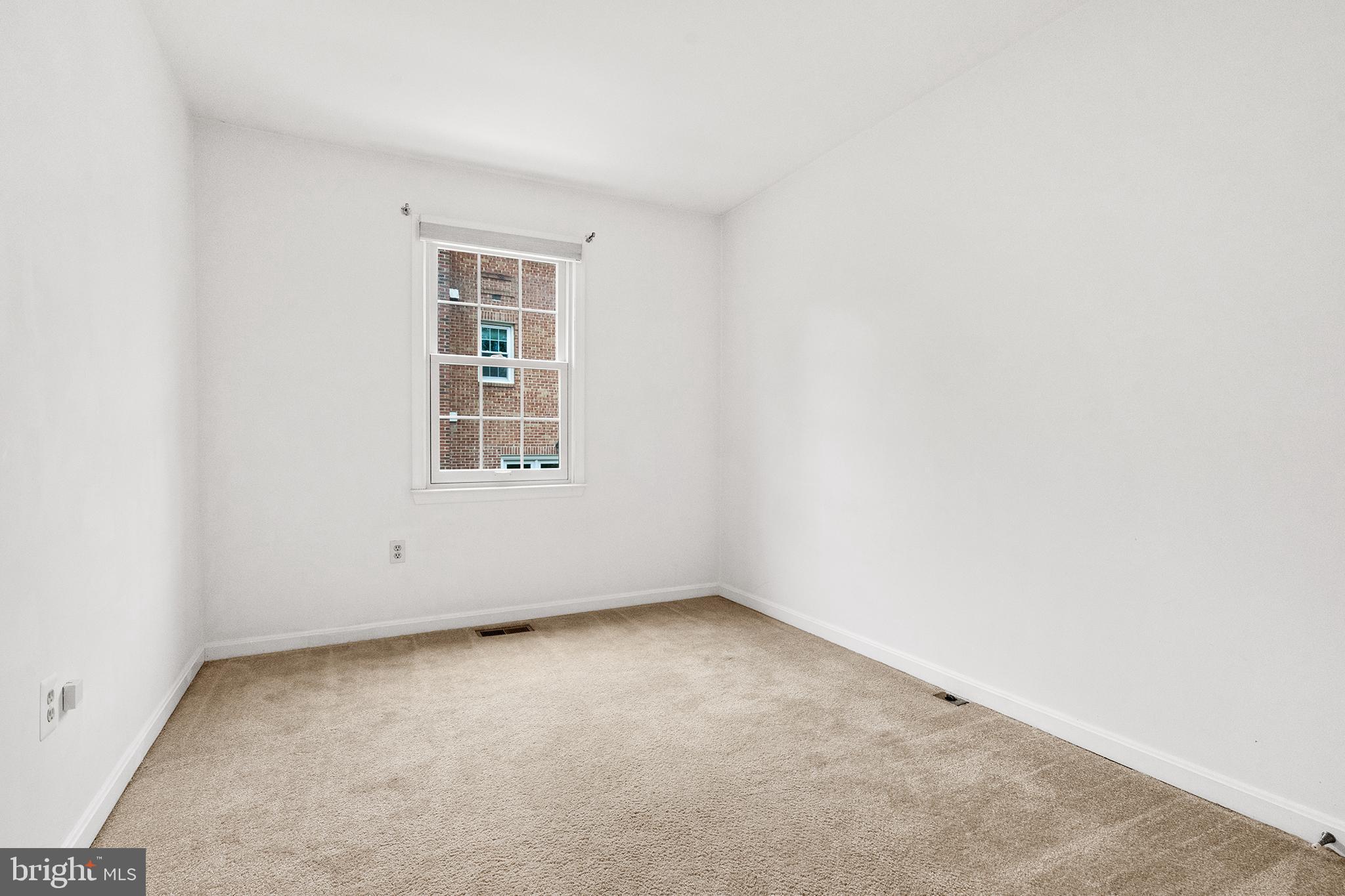 Real estate listing preview #18