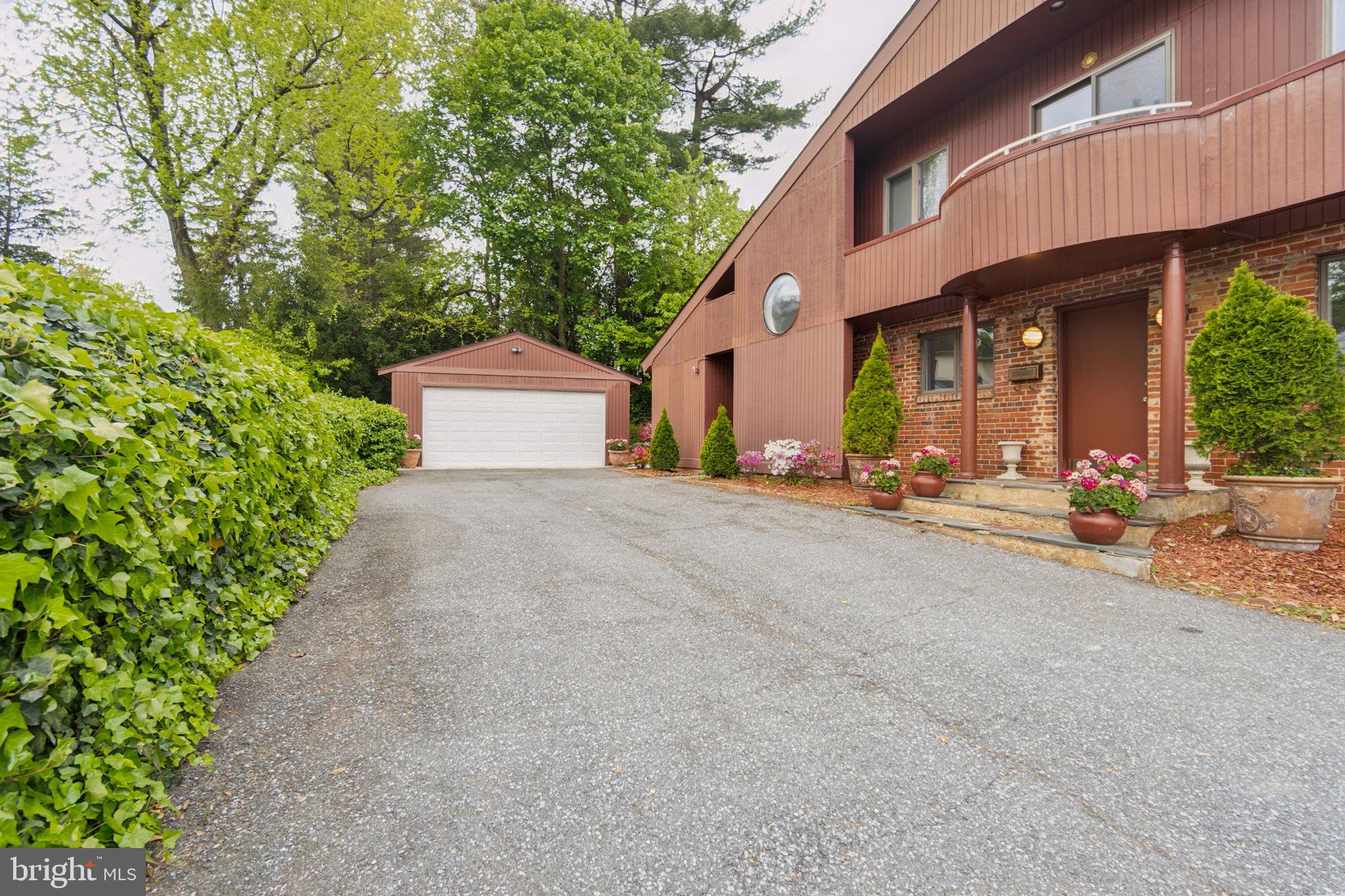 Real estate listing preview #2