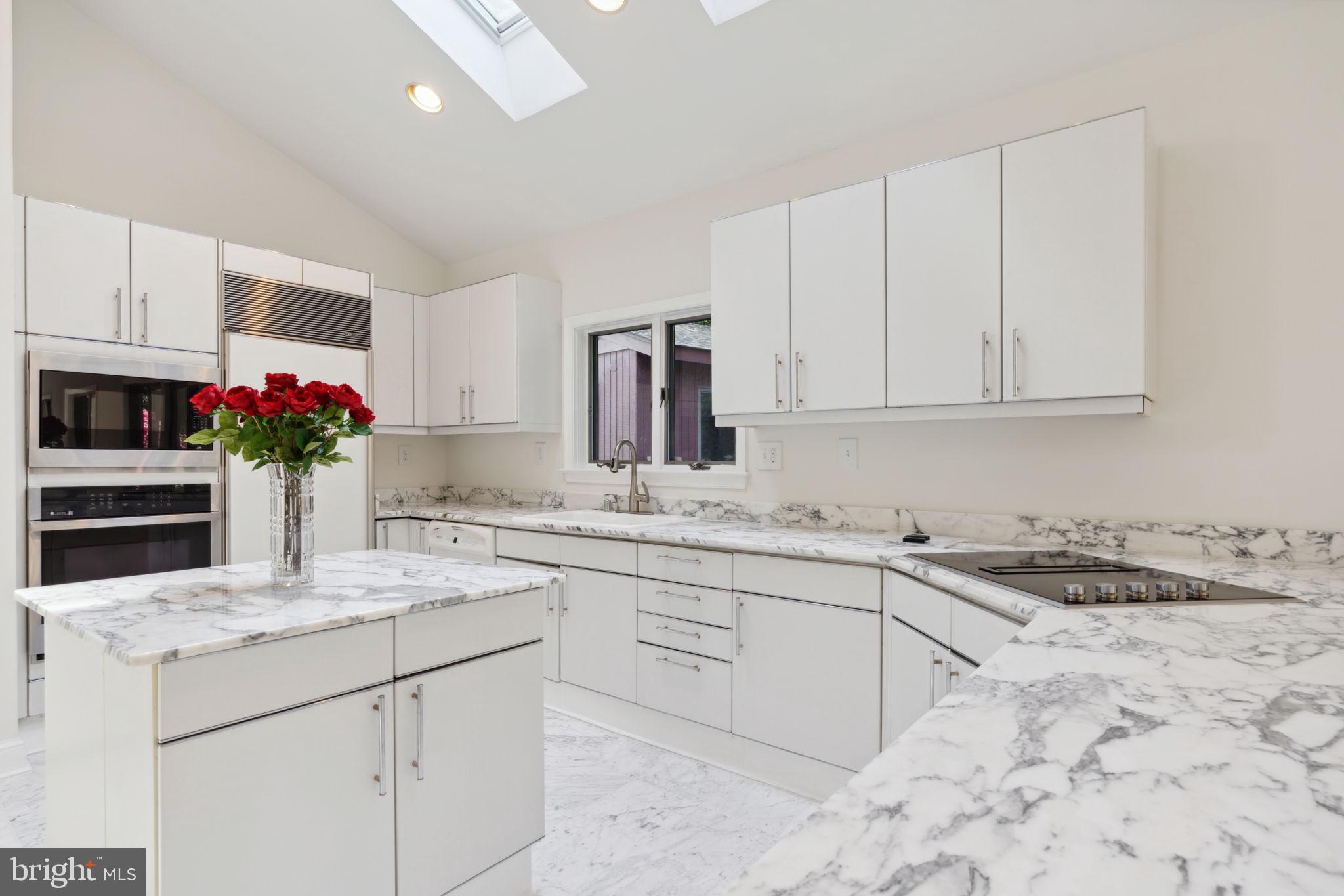 Real estate listing preview #24