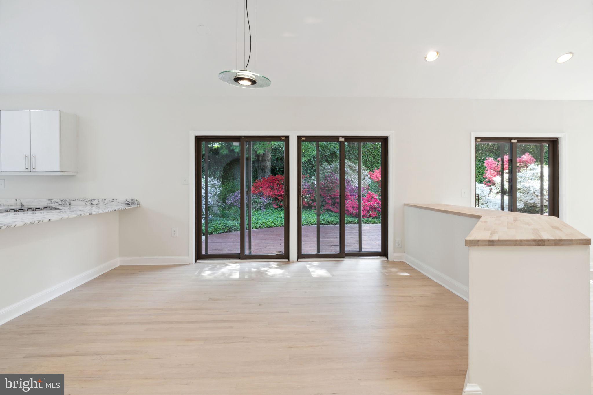 Real estate listing preview #16