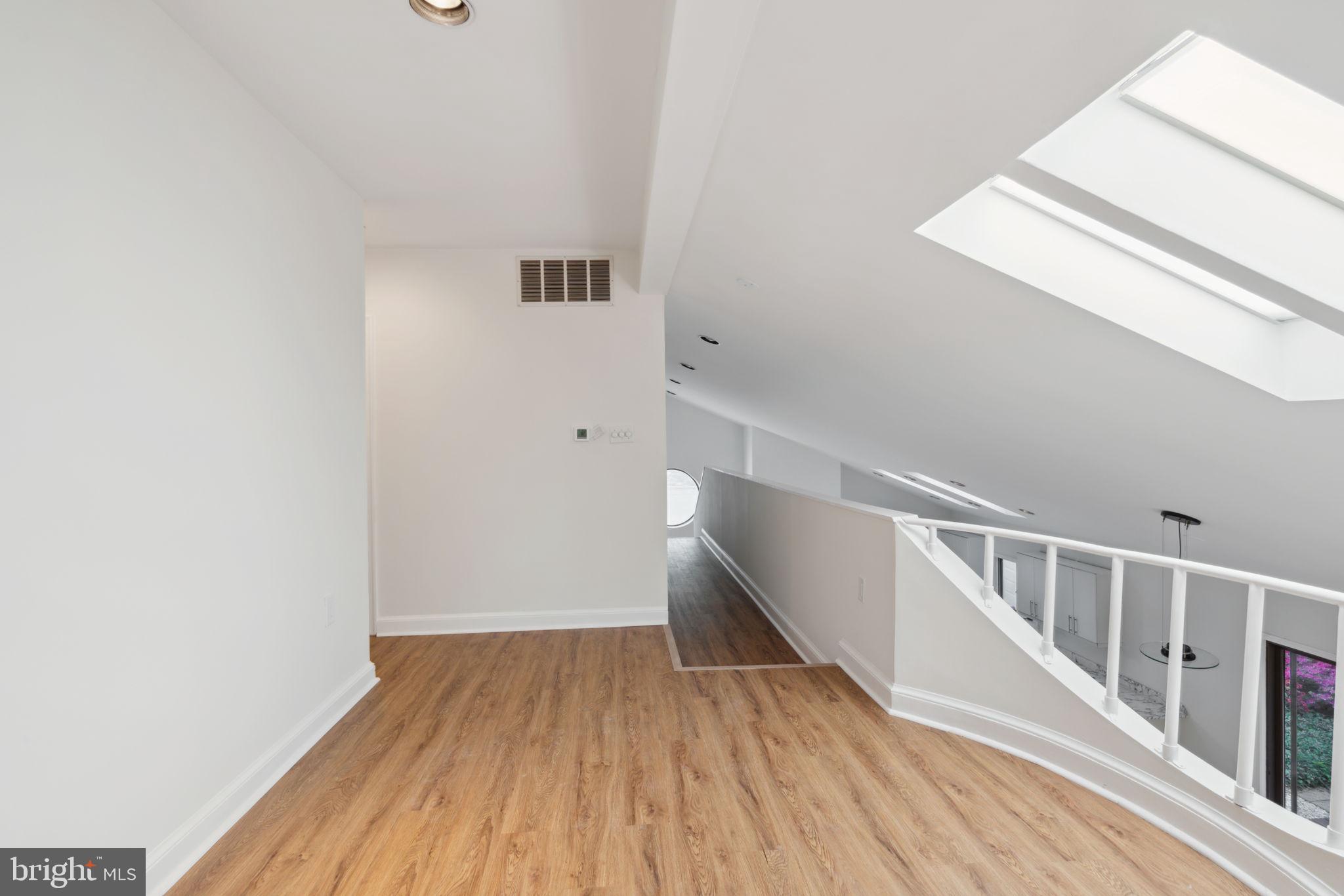 Real estate listing preview #32