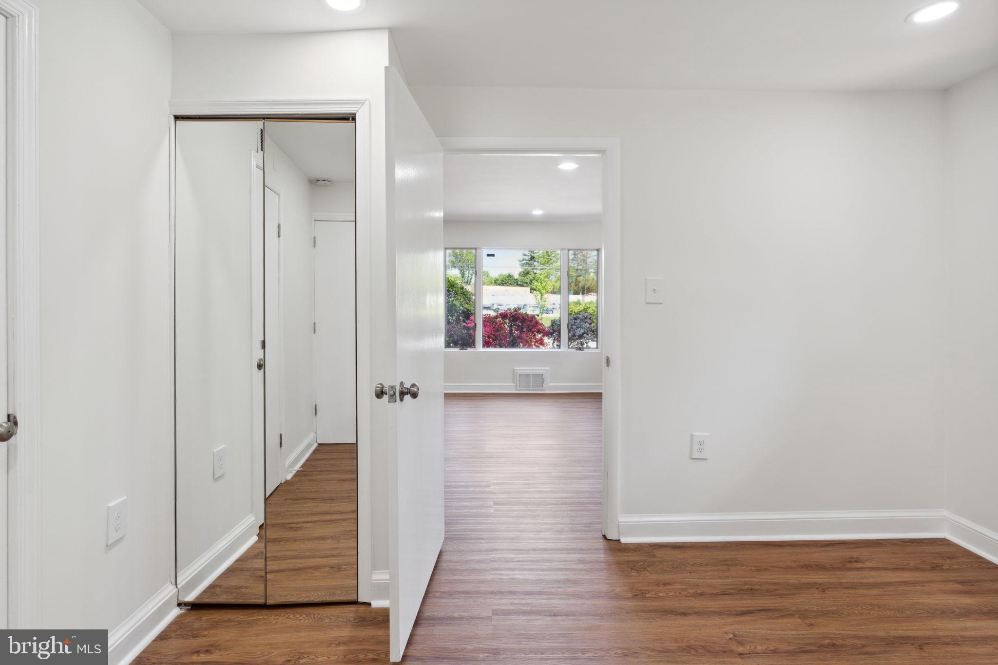 Real estate listing preview #42