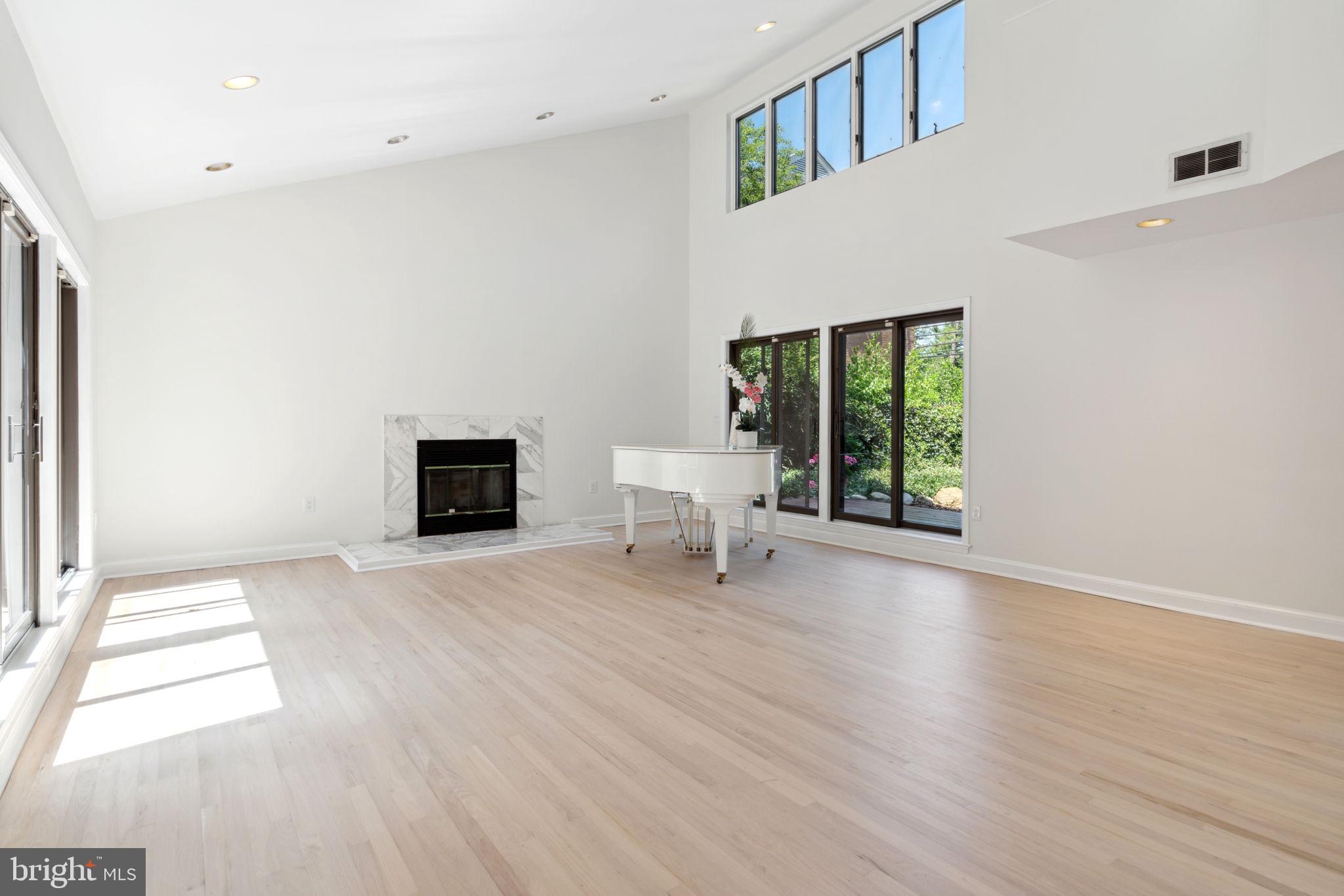 Real estate listing preview #11