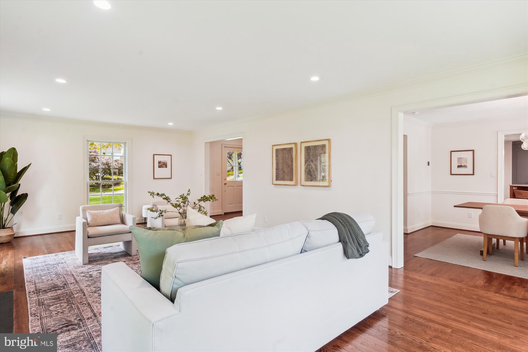 Real estate listing preview #18