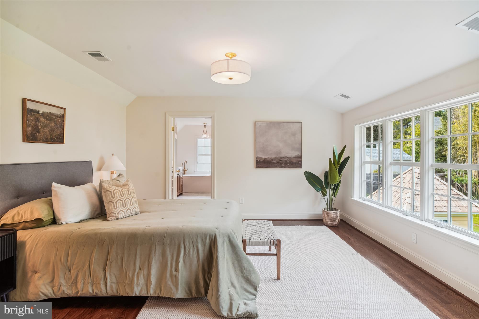 Real estate listing preview #28