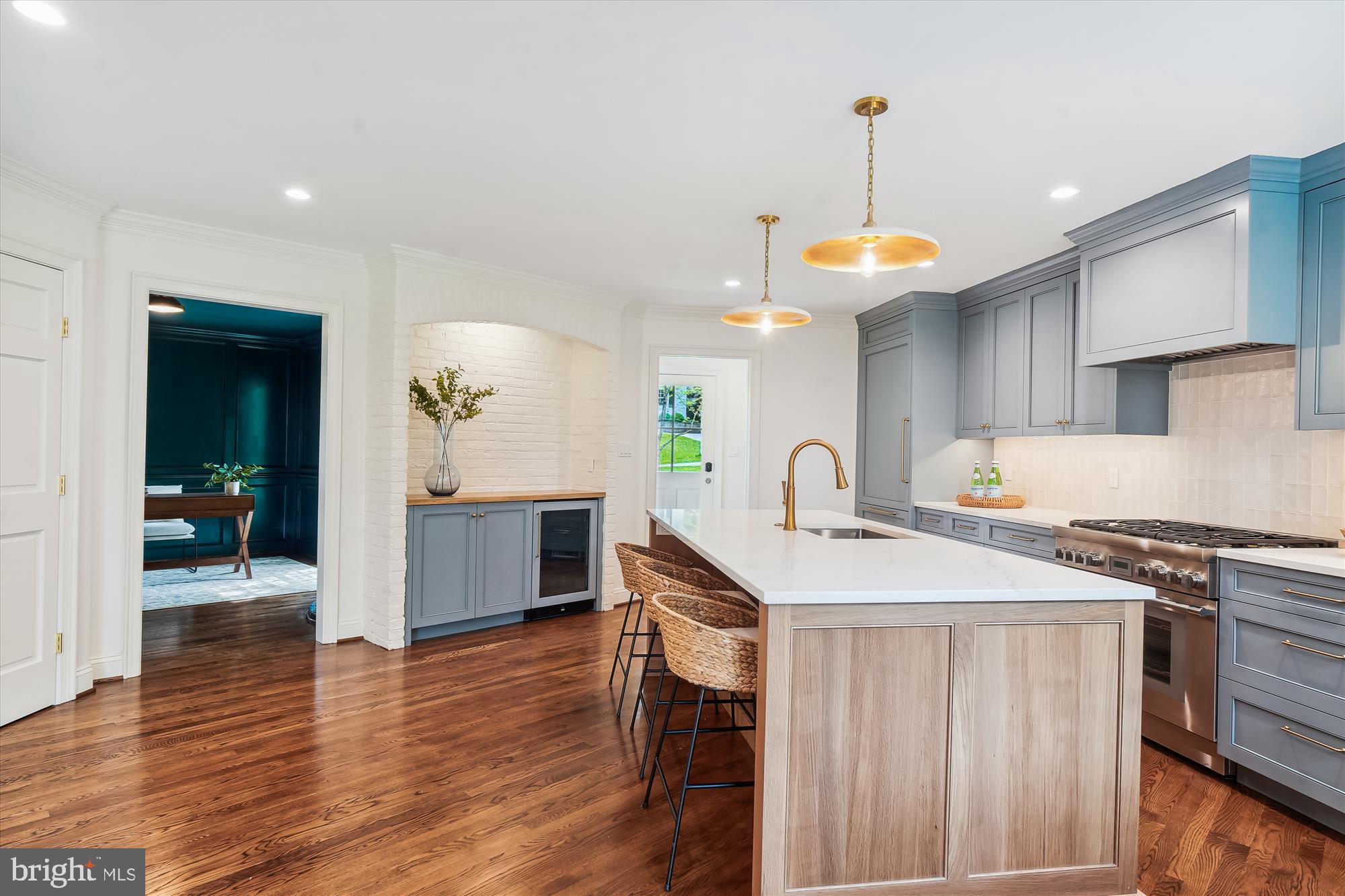 Real estate listing preview #7