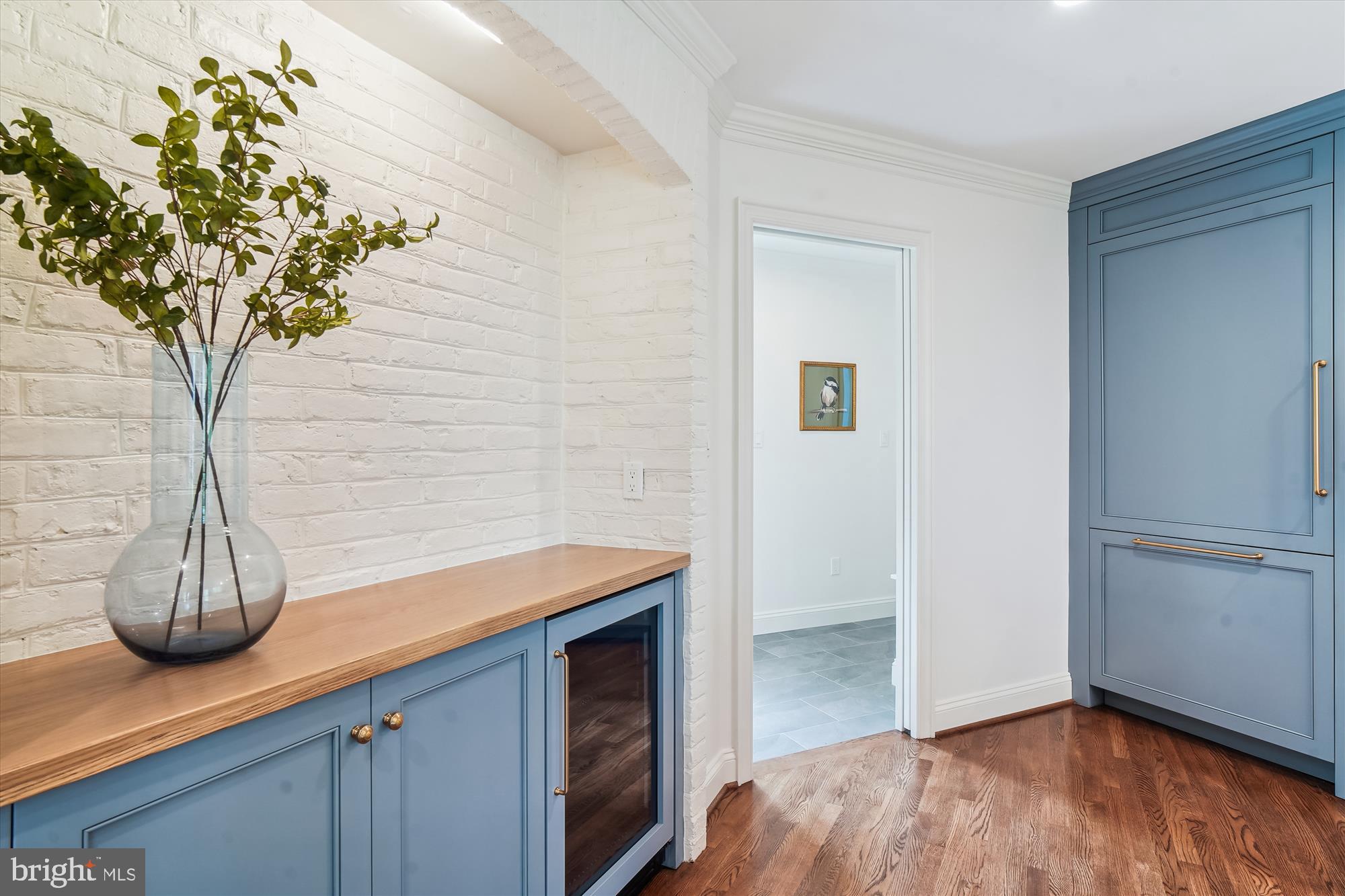 Real estate listing preview #9