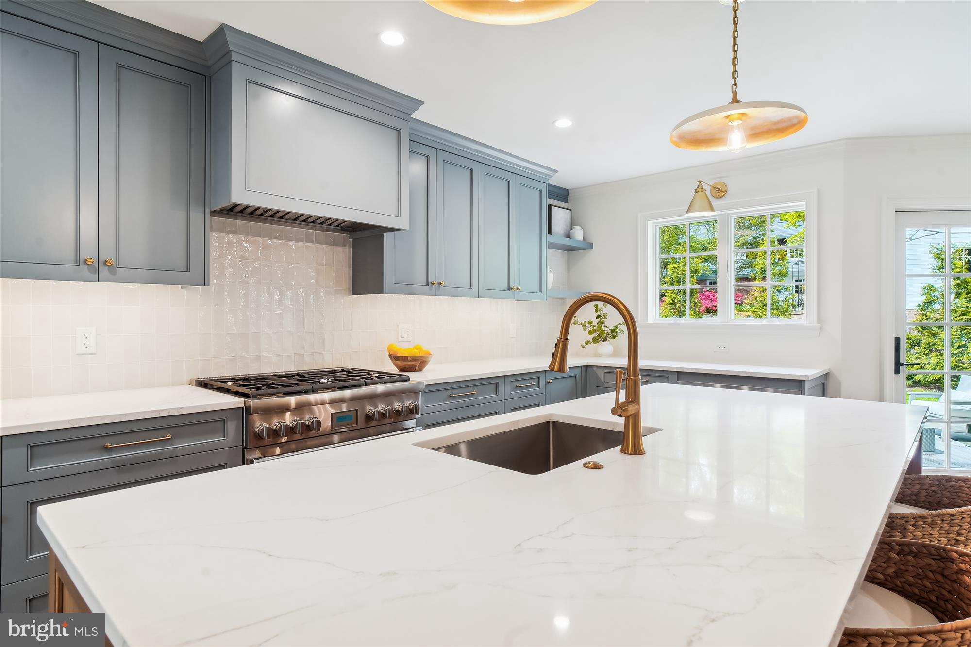 Real estate listing preview #6