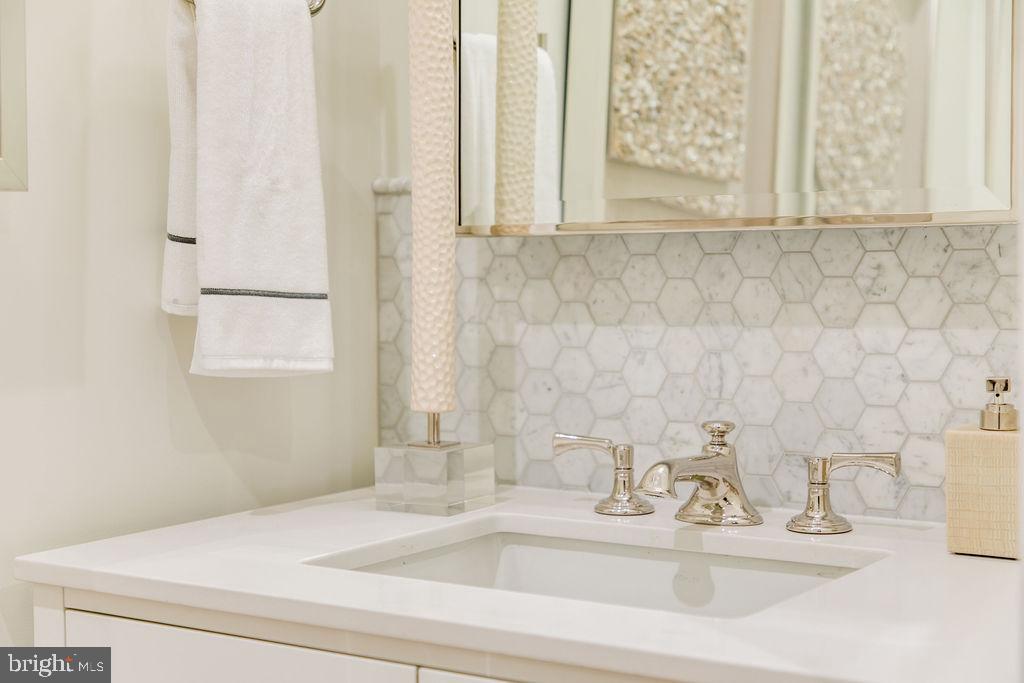 Real estate listing preview #28