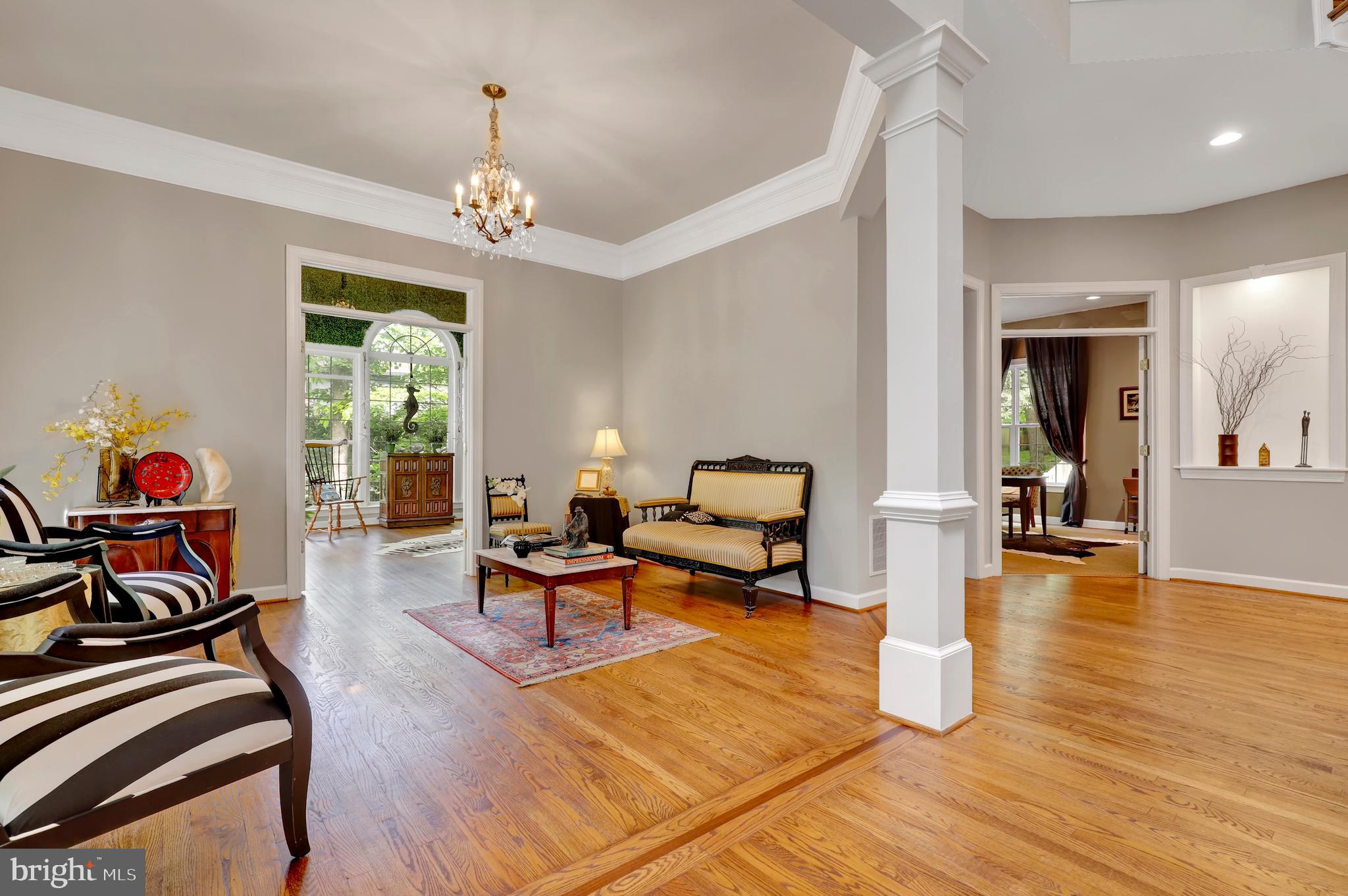 Real estate listing preview #12