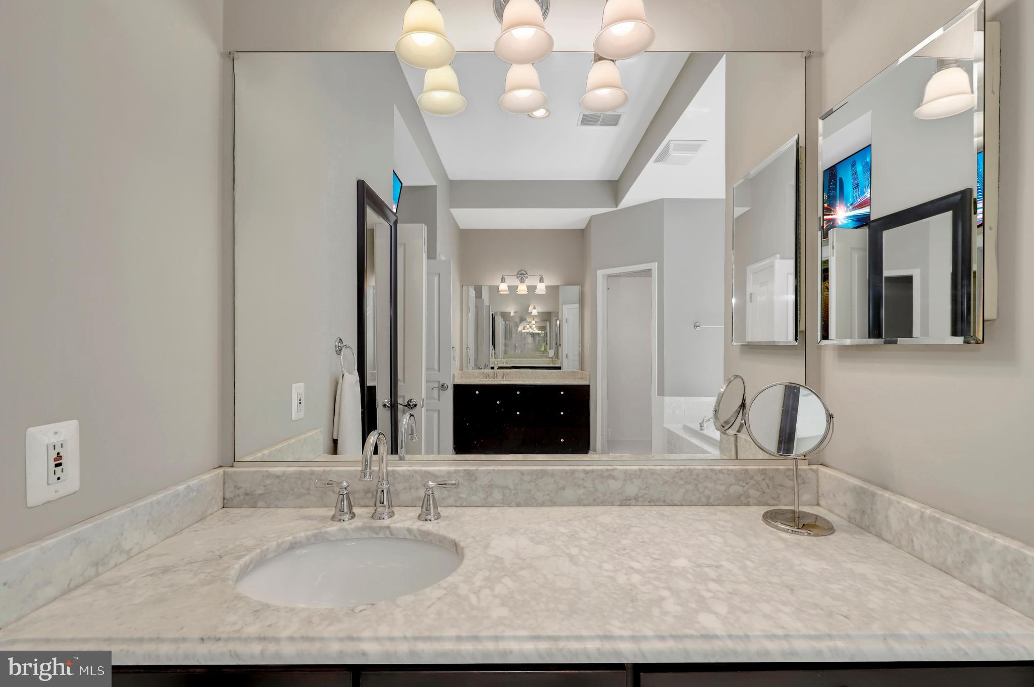 Real estate listing preview #48