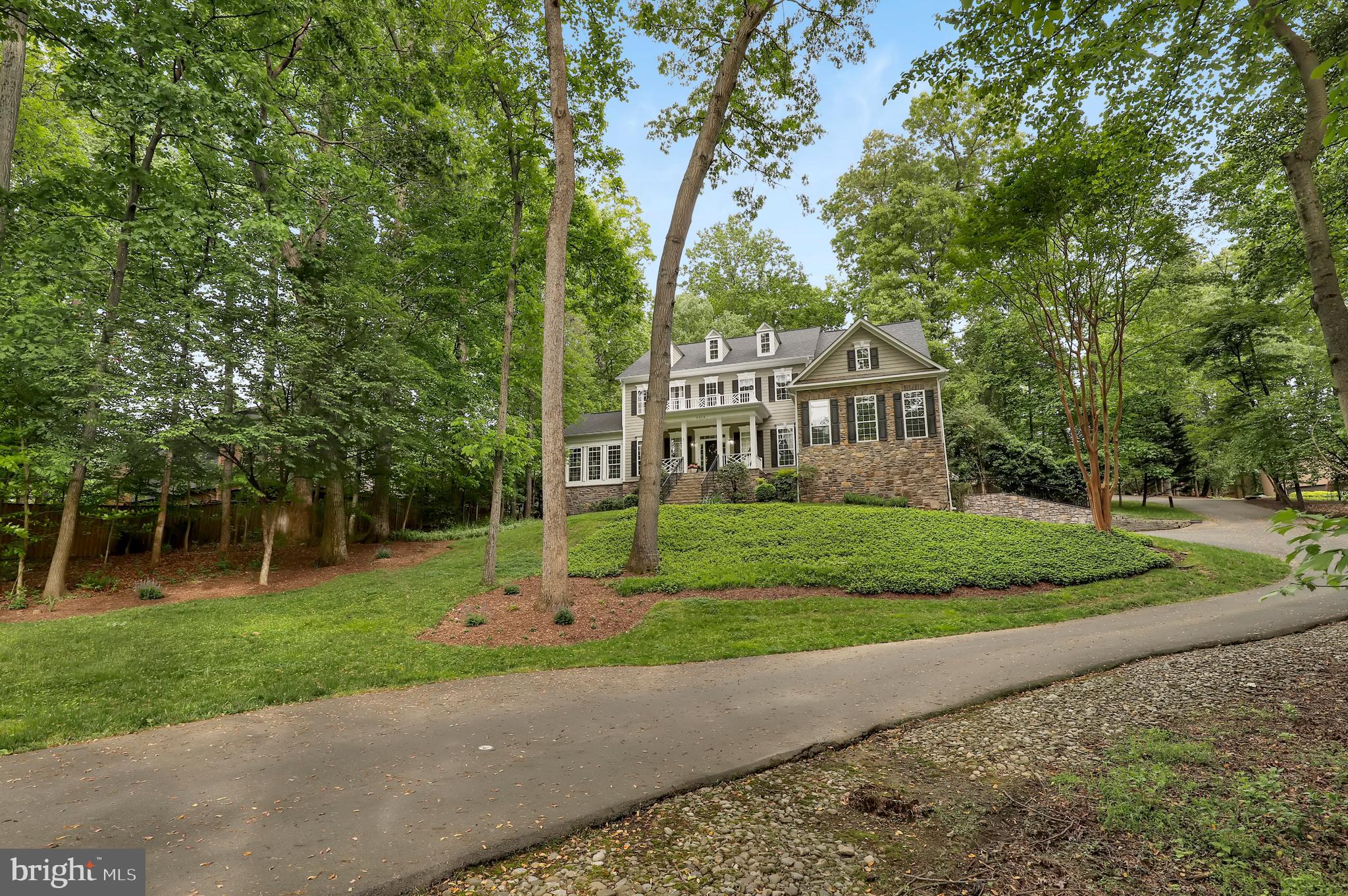 Real estate listing preview #2