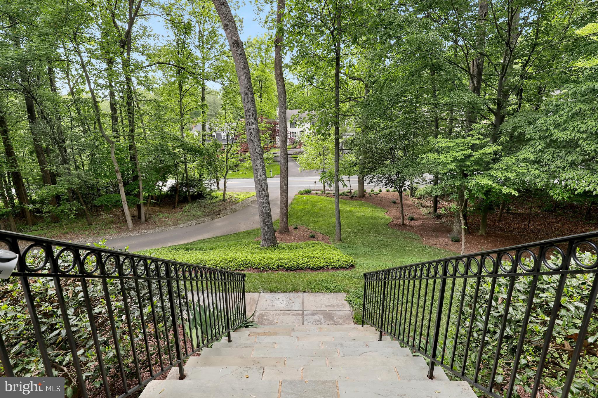 Real estate listing preview #7