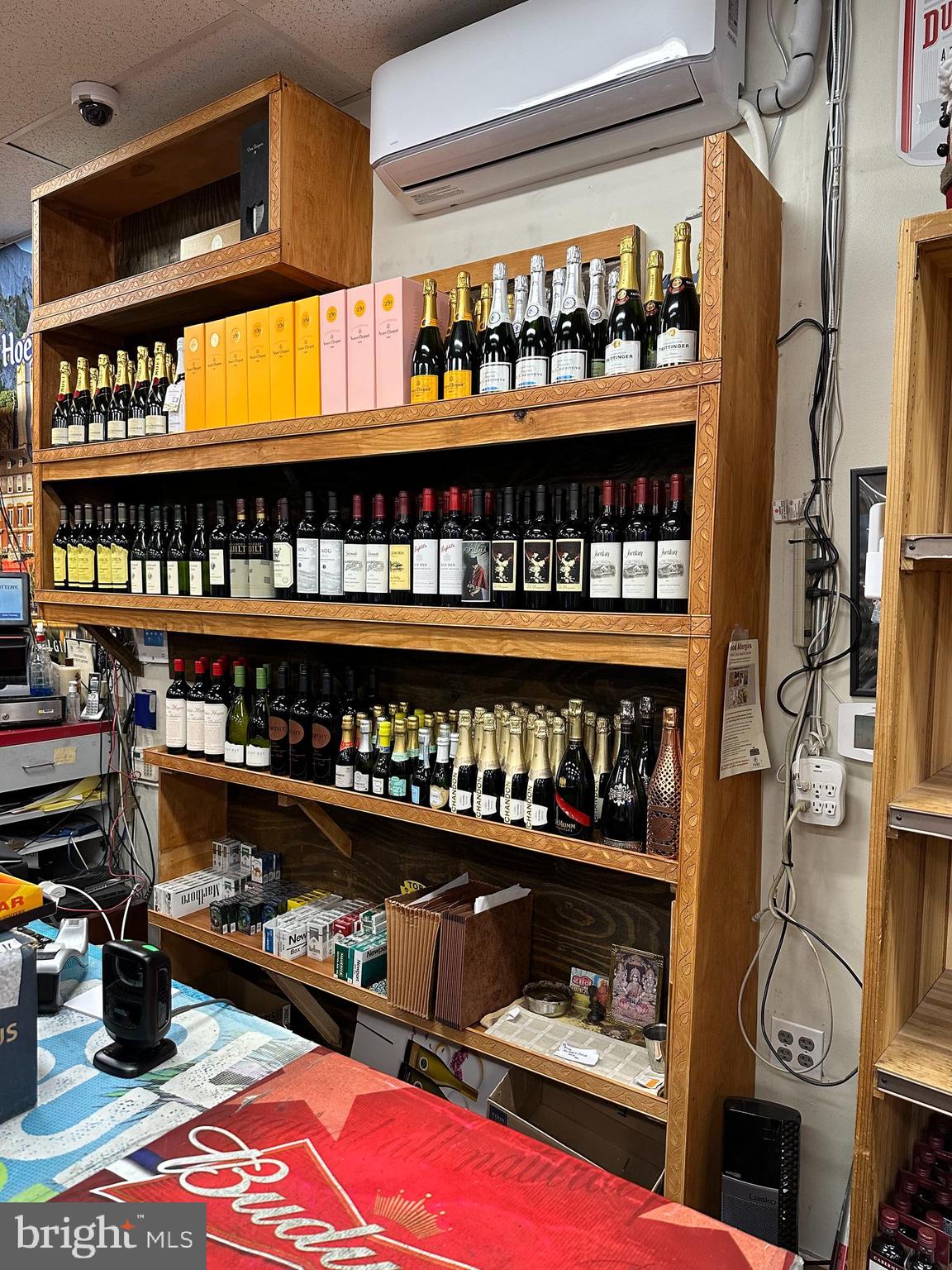 Real estate listing preview #8