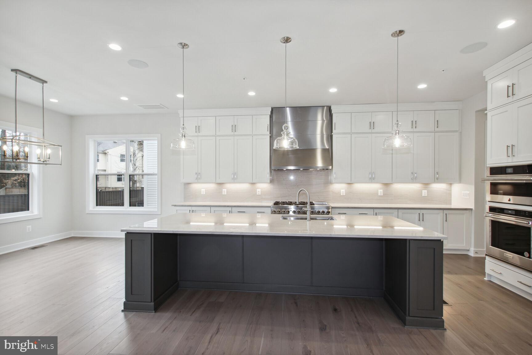 Real estate listing preview #3