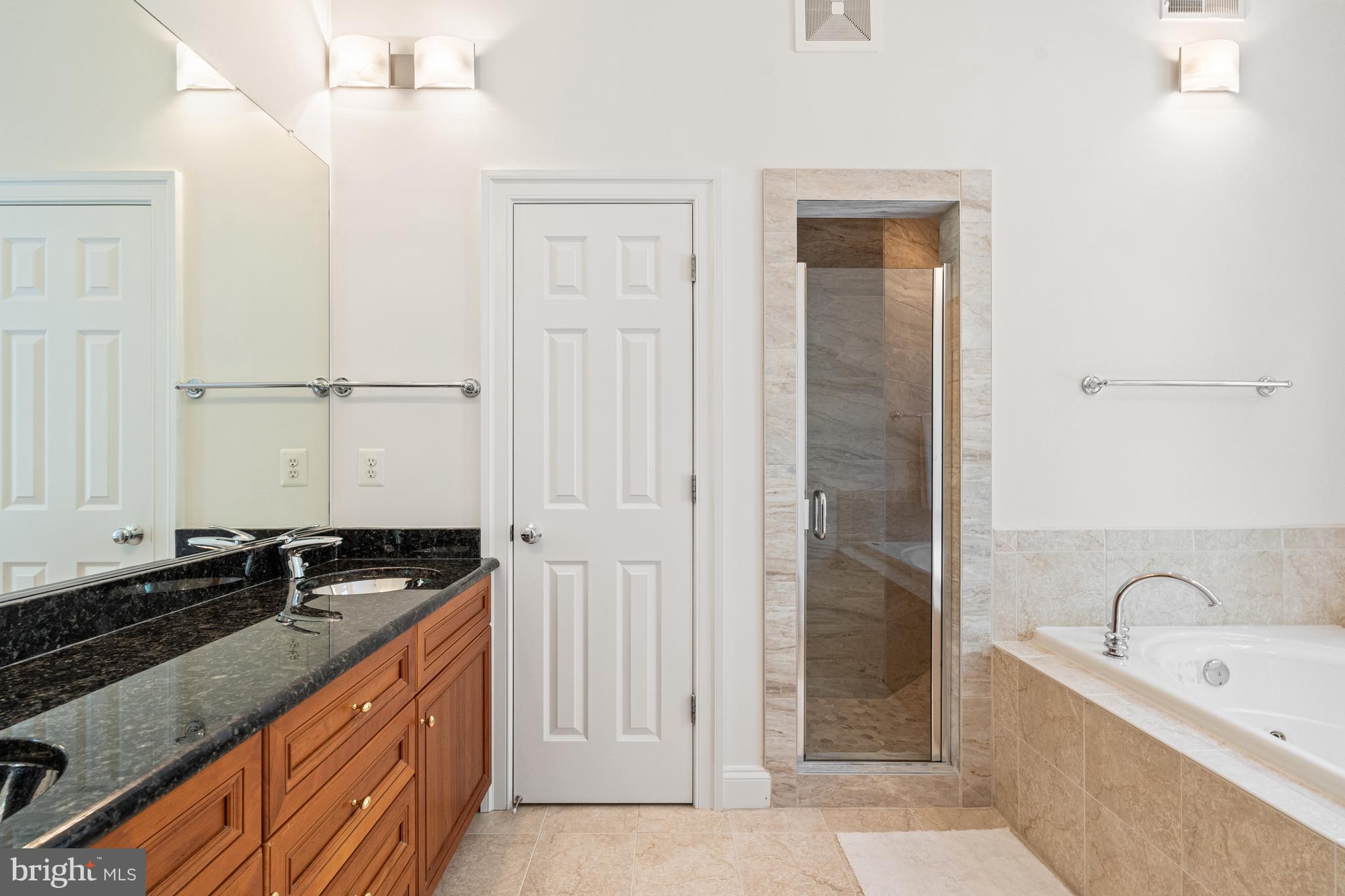 Real estate listing preview #14