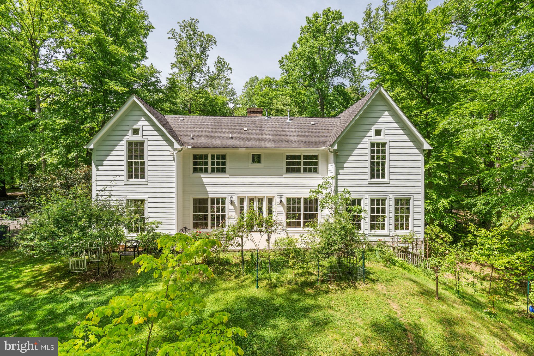 Real estate listing preview #2